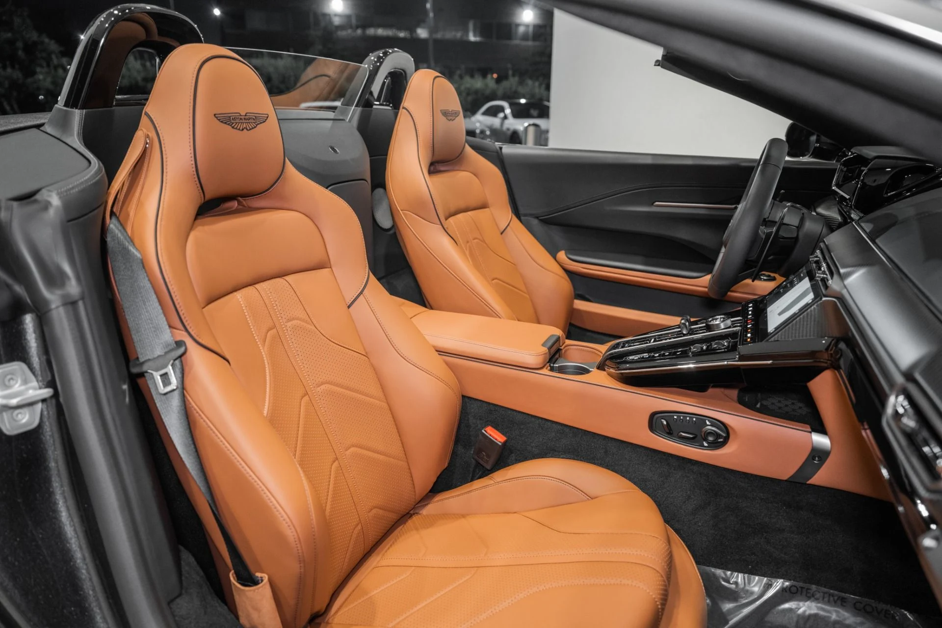 mph015_2547549953_New_2026_Aston_Martin_Vantage_Roadster_1785470681_9ddd85003a