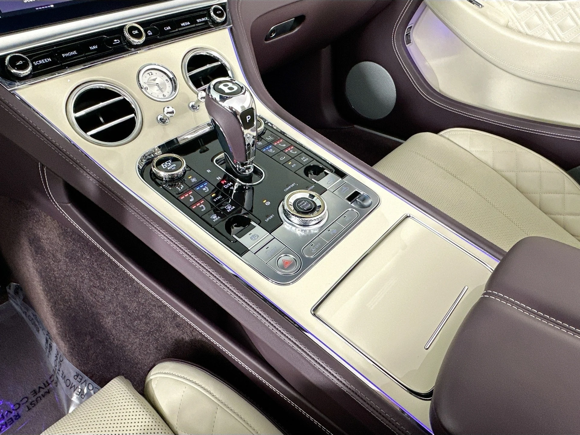 mph015_2550667339_16_520ca68598