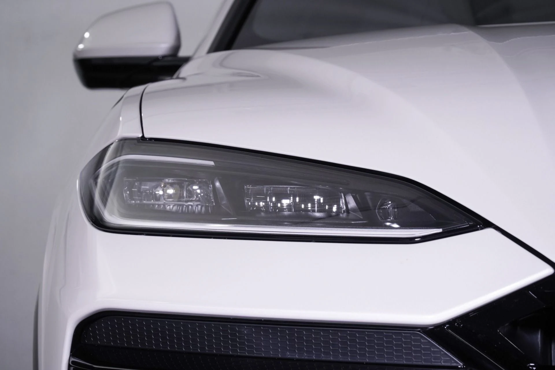 mph015_2553458098_New_2025_Lamborghini_Urus_SE_1770747580_bd98375c02