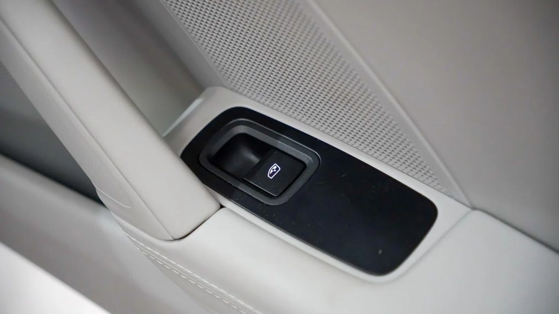 mph015_2554409643_87ae66cf03351c7fec4ab1cc7e0fa427x_59675a724c