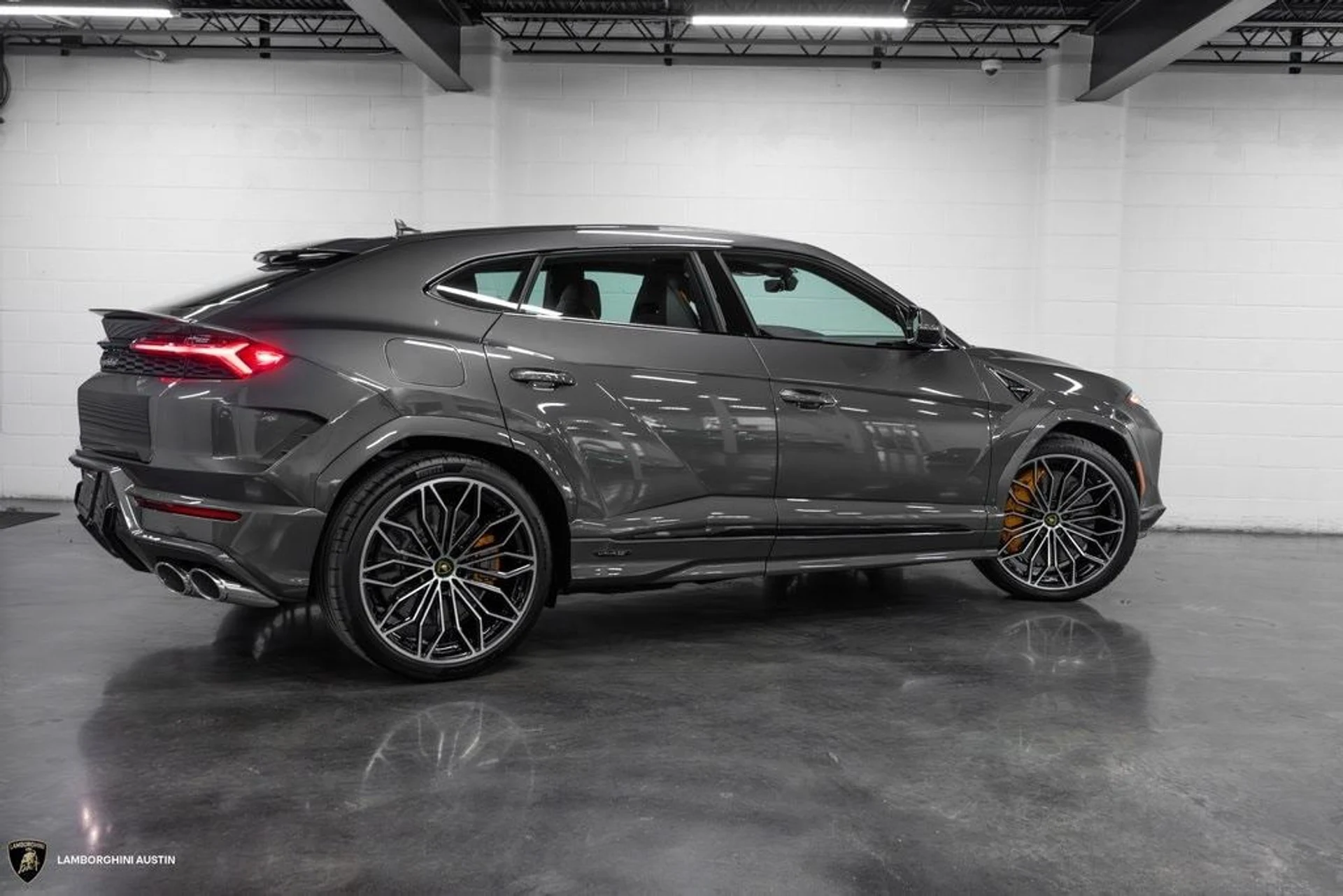 mph015_255775763_c6df9f83dafce4e79e56045cbc8091d7x_3d55ee024e