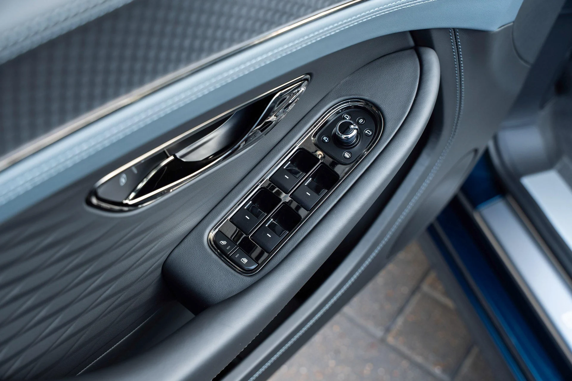 mph015_2563483024_462758414_6917616b523de9a4650eb985_154d1dbdc1