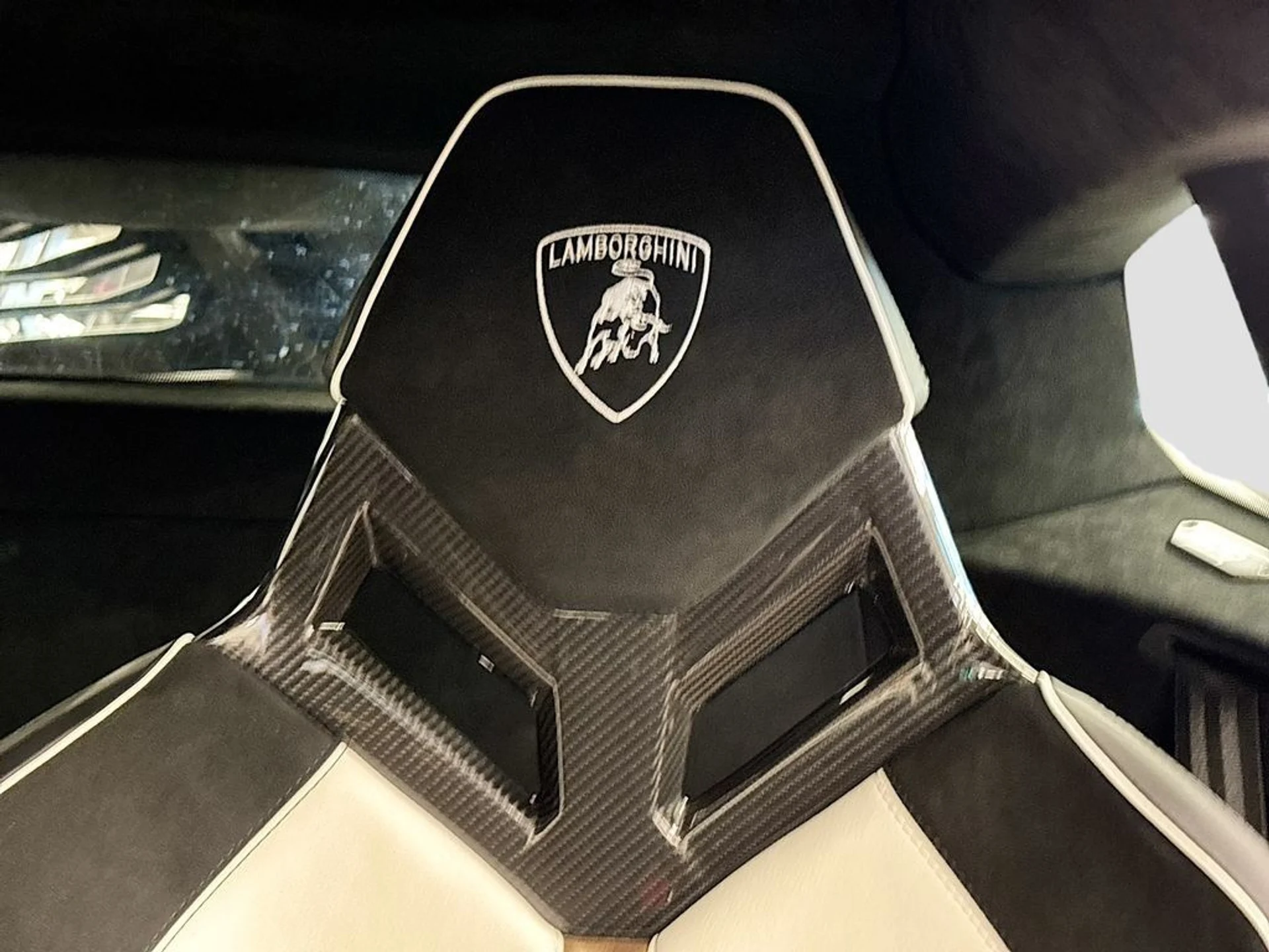 mph015_2563534543_4d75b94f5e76d4d93fe54a550aadad34_ef611e856a