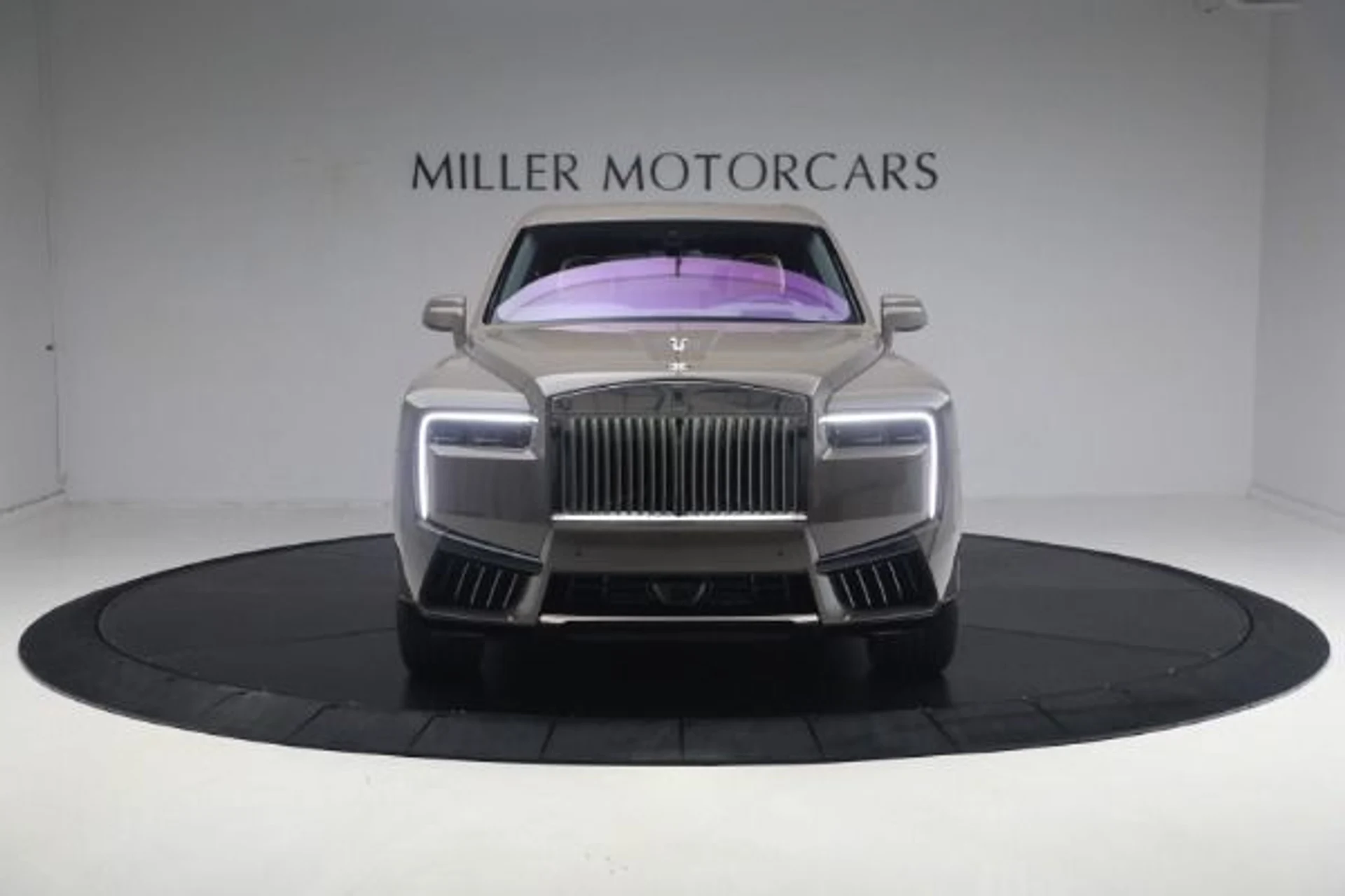 mph015_2564783948_New_2025_Rolls_Royce_Cullinan_3c1fbba73e