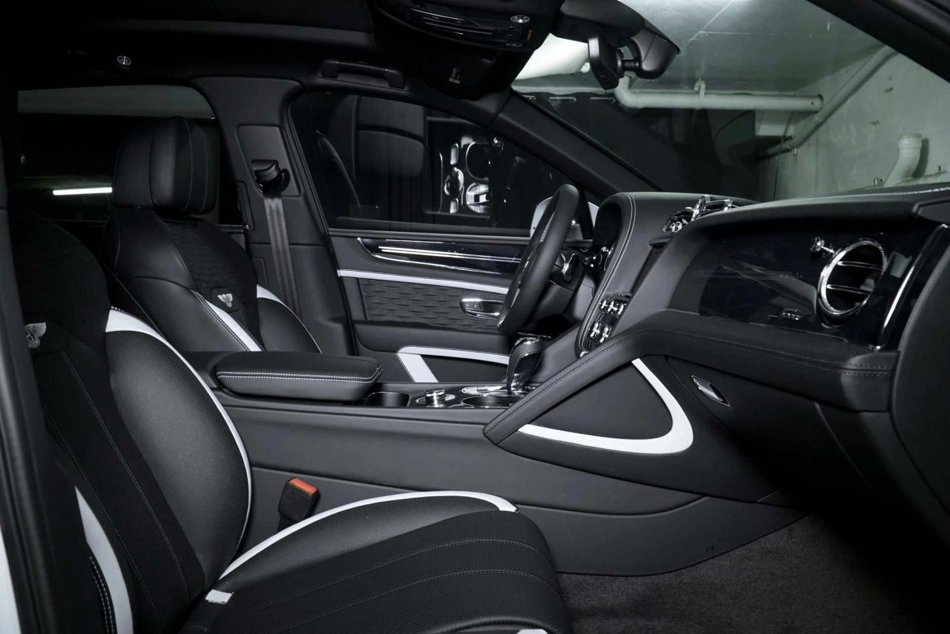 mph015_2566826893_New_2026_Bentley_Bentayga_Speed_1767900450_9fd8030b3d