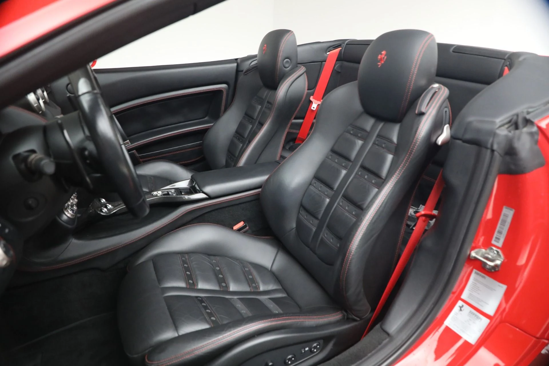 mph015_2567061323_Used_2014_Ferrari_California_30_1790957521_0a585e97a9