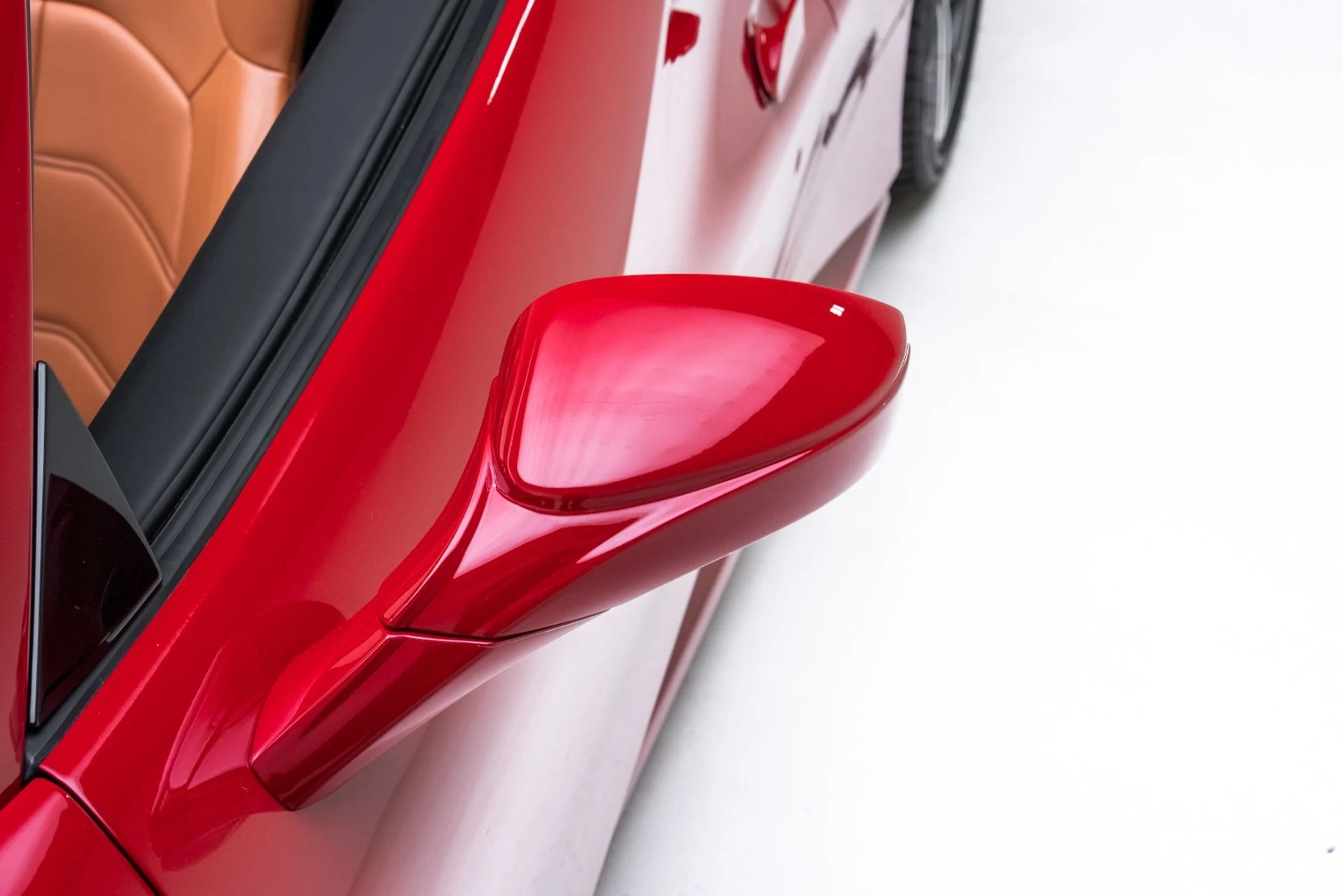 mph015_2570258651_Used_2019_Ferrari_488_Spider_1773085890_b1453ef009