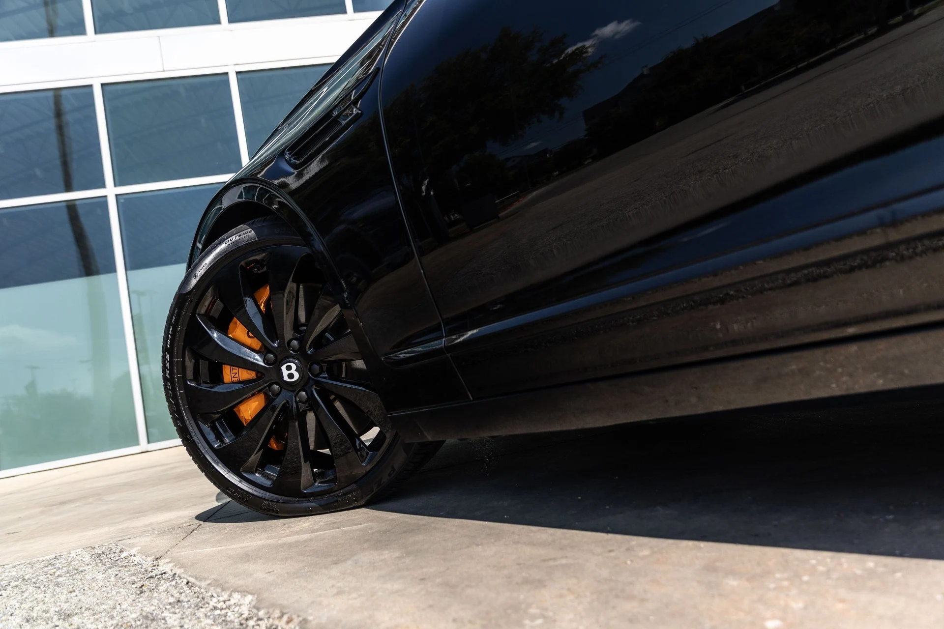 mph015_2572349816_Hi_Tech_Luxury_Imports_LLC_SCBBP_6_ZG_8_SC_022680_image_15_265b78b1cb