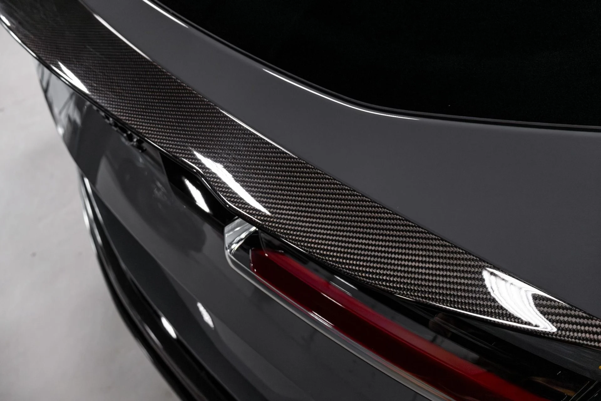 mph015_2581021402_Used_2023_Lamborghini_Urus_Performante_1766779667_5cf9a98c8e