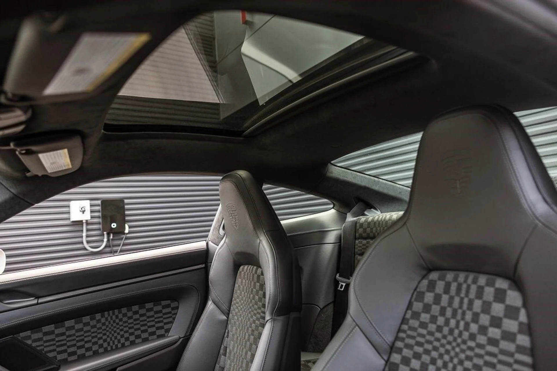 mph015_2584882768_c7b7e0e54e8991480bc032b4eadc814ax_bf84ab7c4b