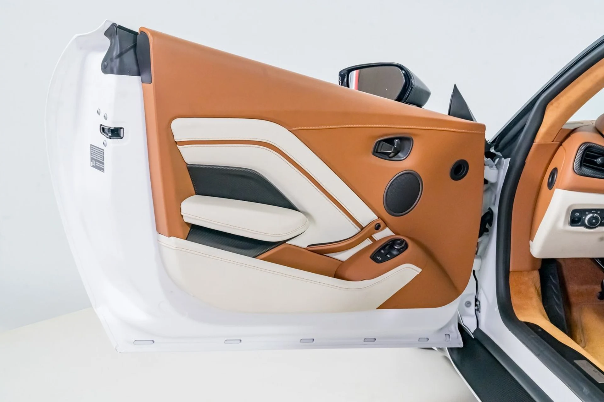 mph015_2585982898_19b26494a47644c2a88afe3ecce8c424_991c424cb3