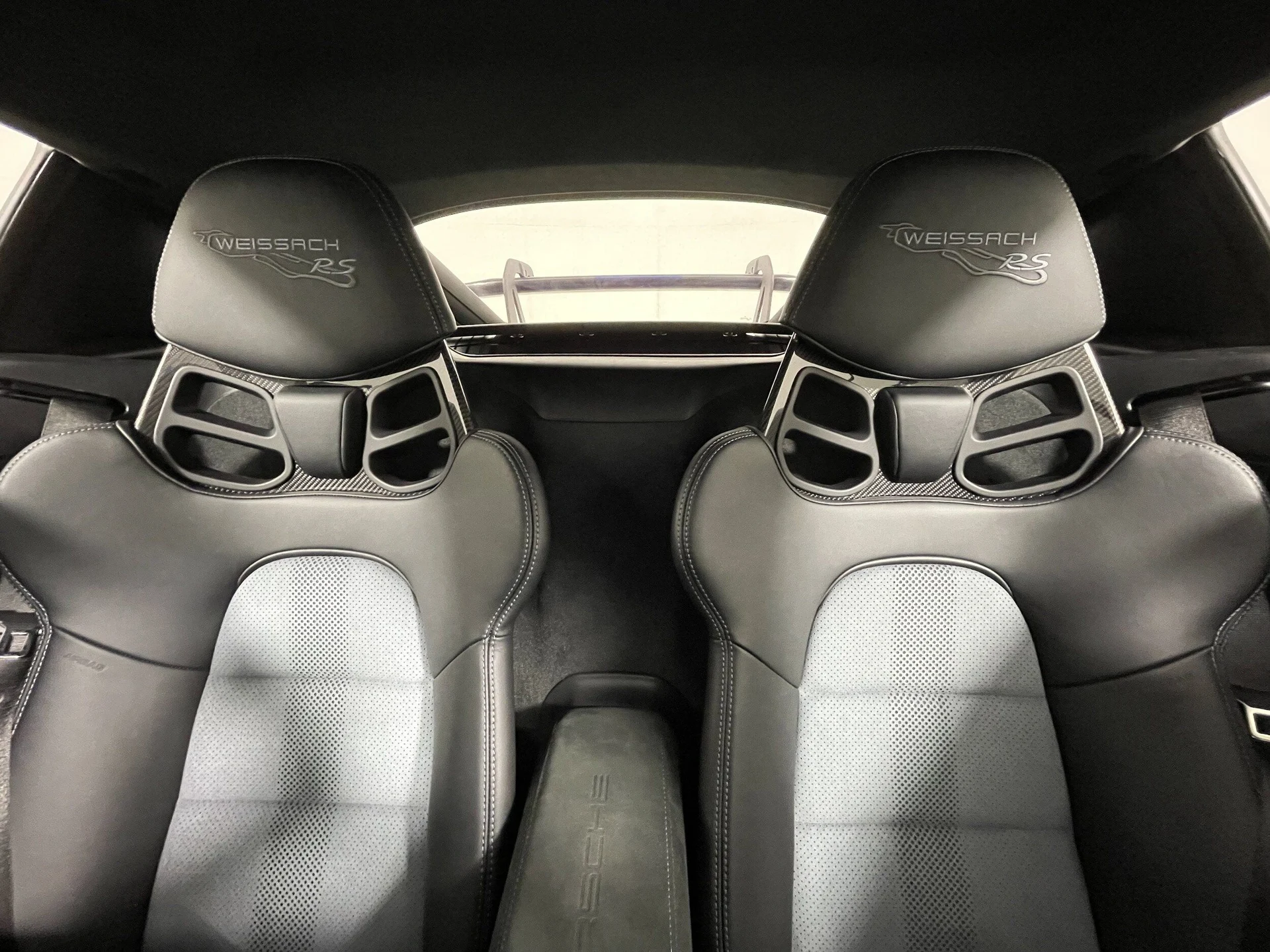 mph015_2586681481_7342b3e1bd4227492171a0a8a0d9a6fbx_37359a8f27