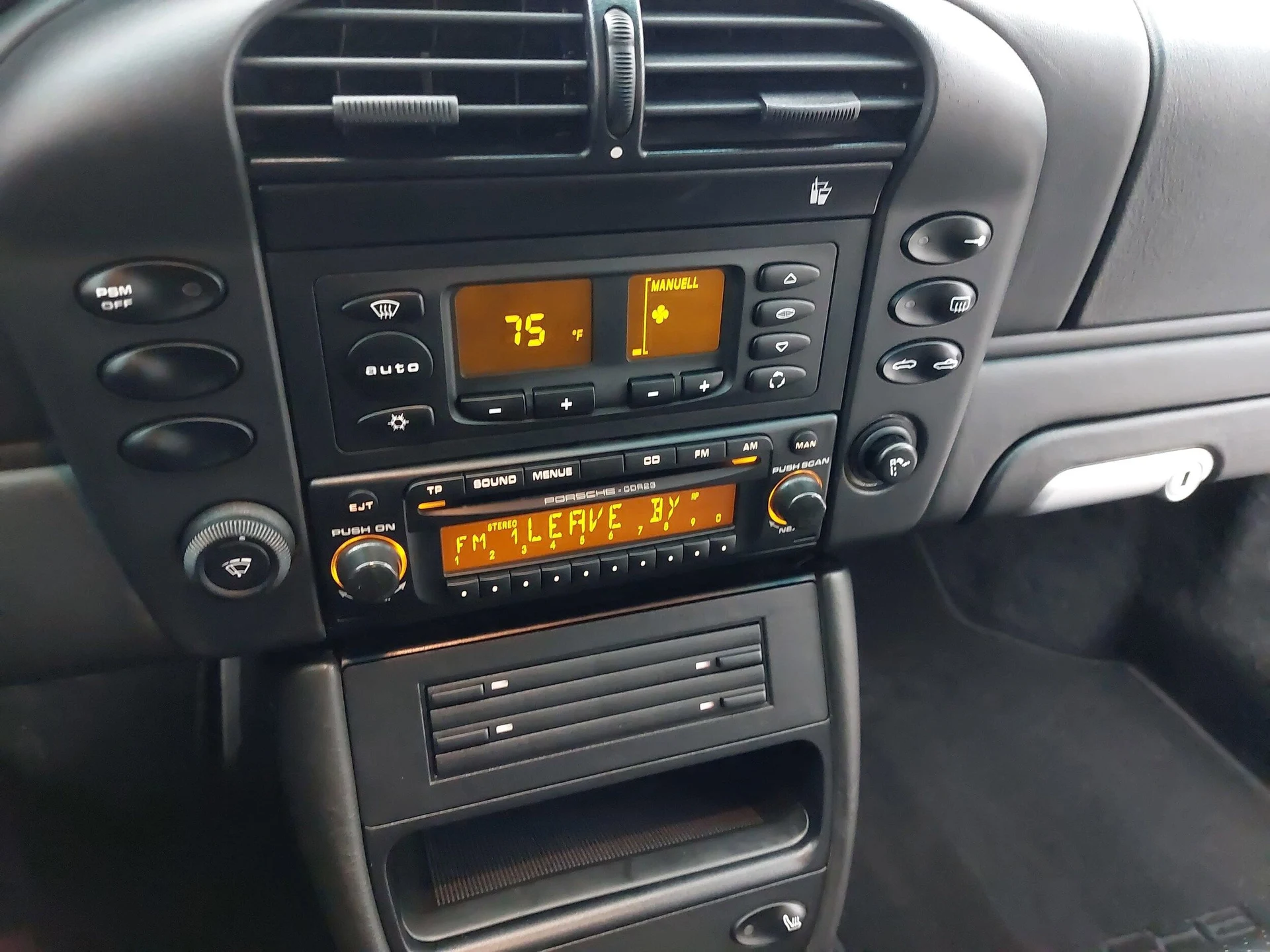 mph015_2593182584_8af5321a998e9ad96055abb612558a08x_e6233f1dc5