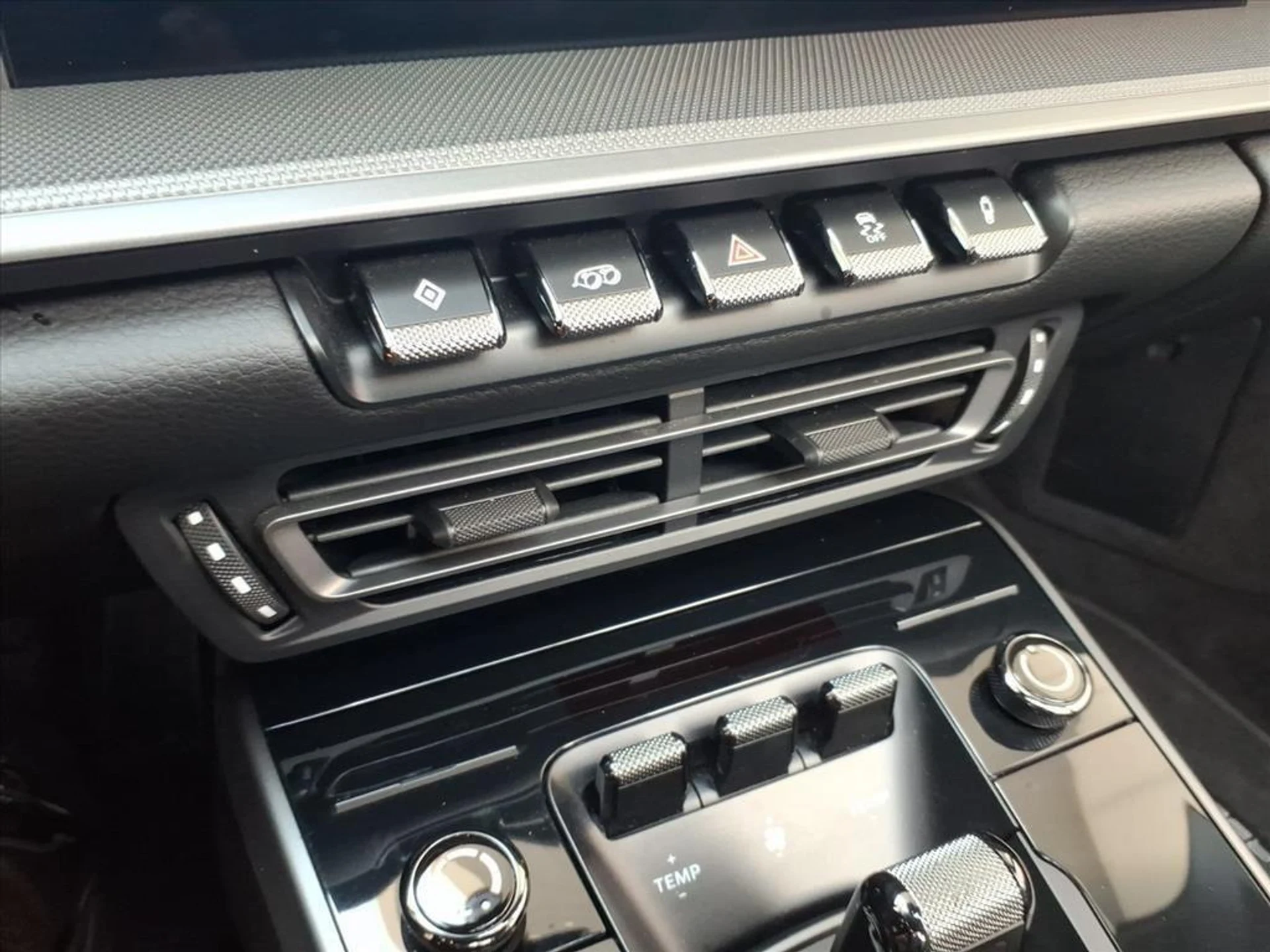 mph015_2594388098_73784c98f5f5d2412147d7d0b382f54e_52b70074e5