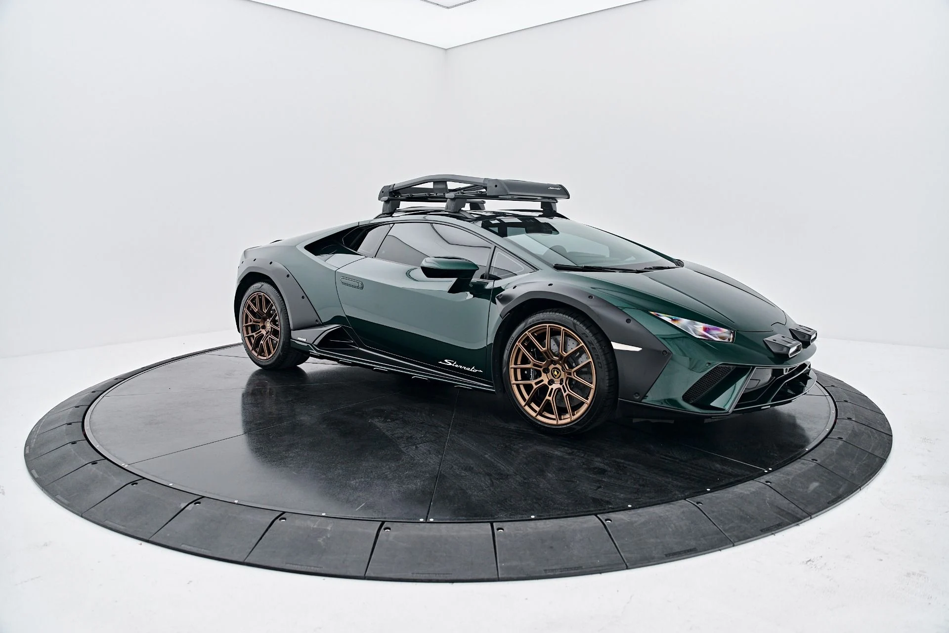 mph015_2596451750_Used_2024_Lamborghini_Huracan_Sterrato_Base_1790364968_c55ca27467