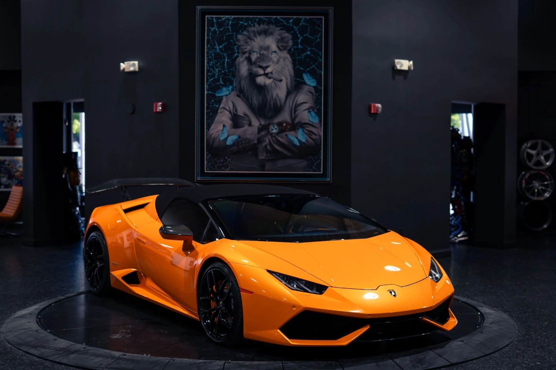 mph015_2596880349_Used_2017_Lamborghini_Huracan_LP_610_4_Spyder_1780761018_30a4291757
