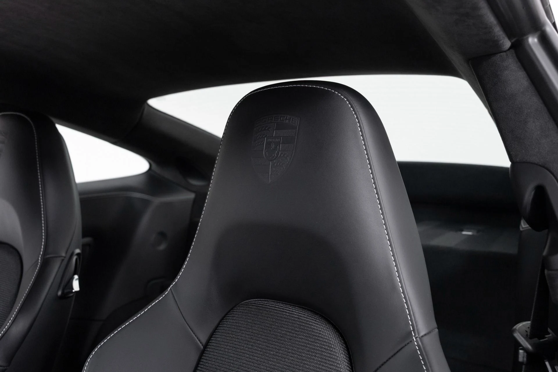 mph015_2598923667_Used_2018_Porsche_911_GT_3_1758757115_ae34ff08c5