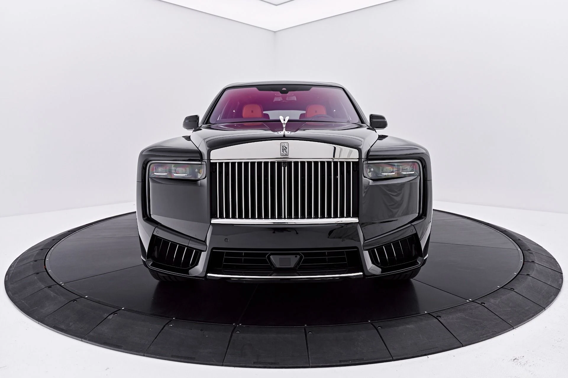 mph015_2600005816_Used_2026_Rolls_Royce_Cullinan_Base_1788023404_cc7e4ff02f