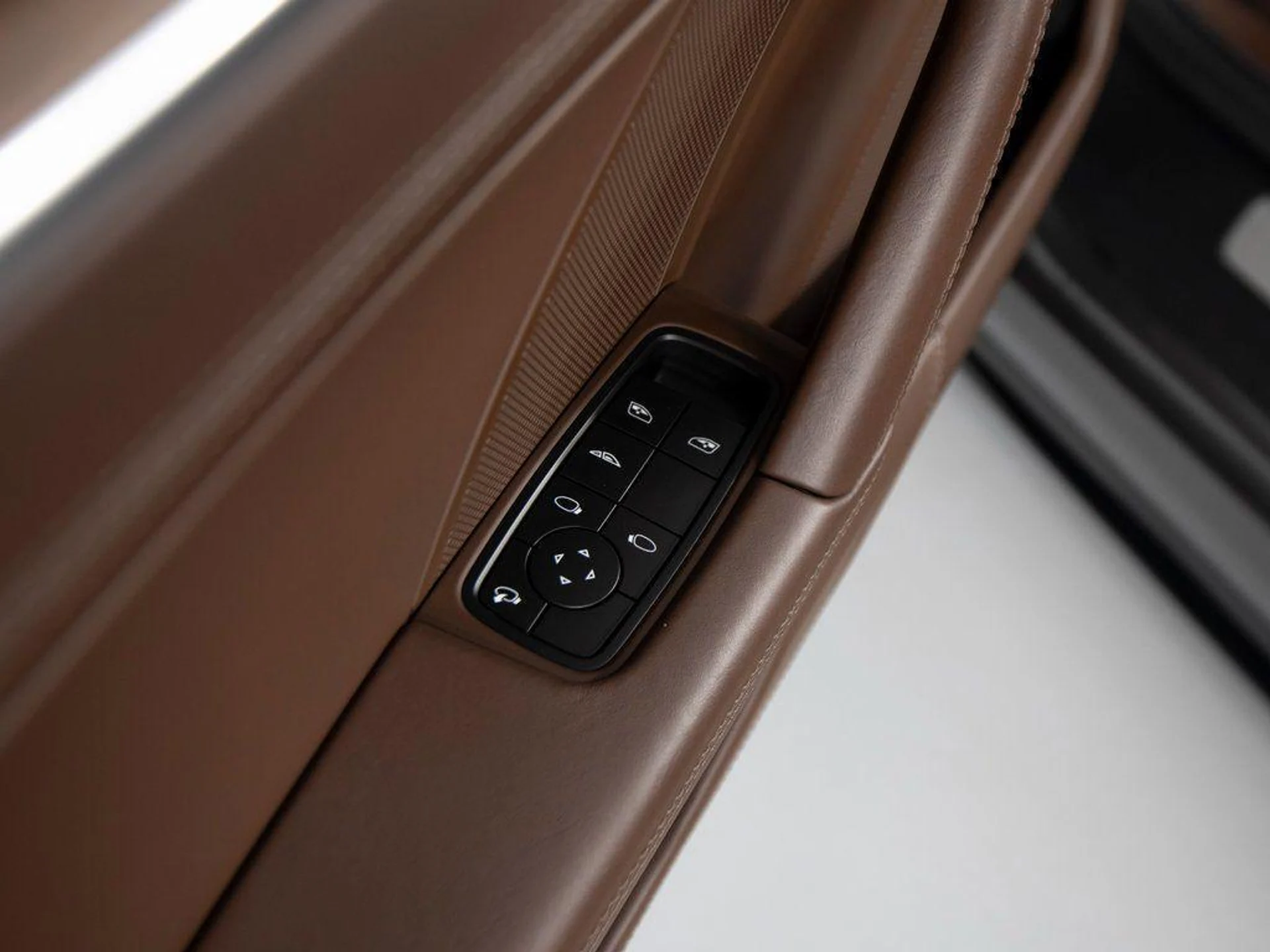 mph015_2610245353_bz6b_D59z9_Cr_Jd104k_Uos_Pxrx_QXM_c70fb5b892