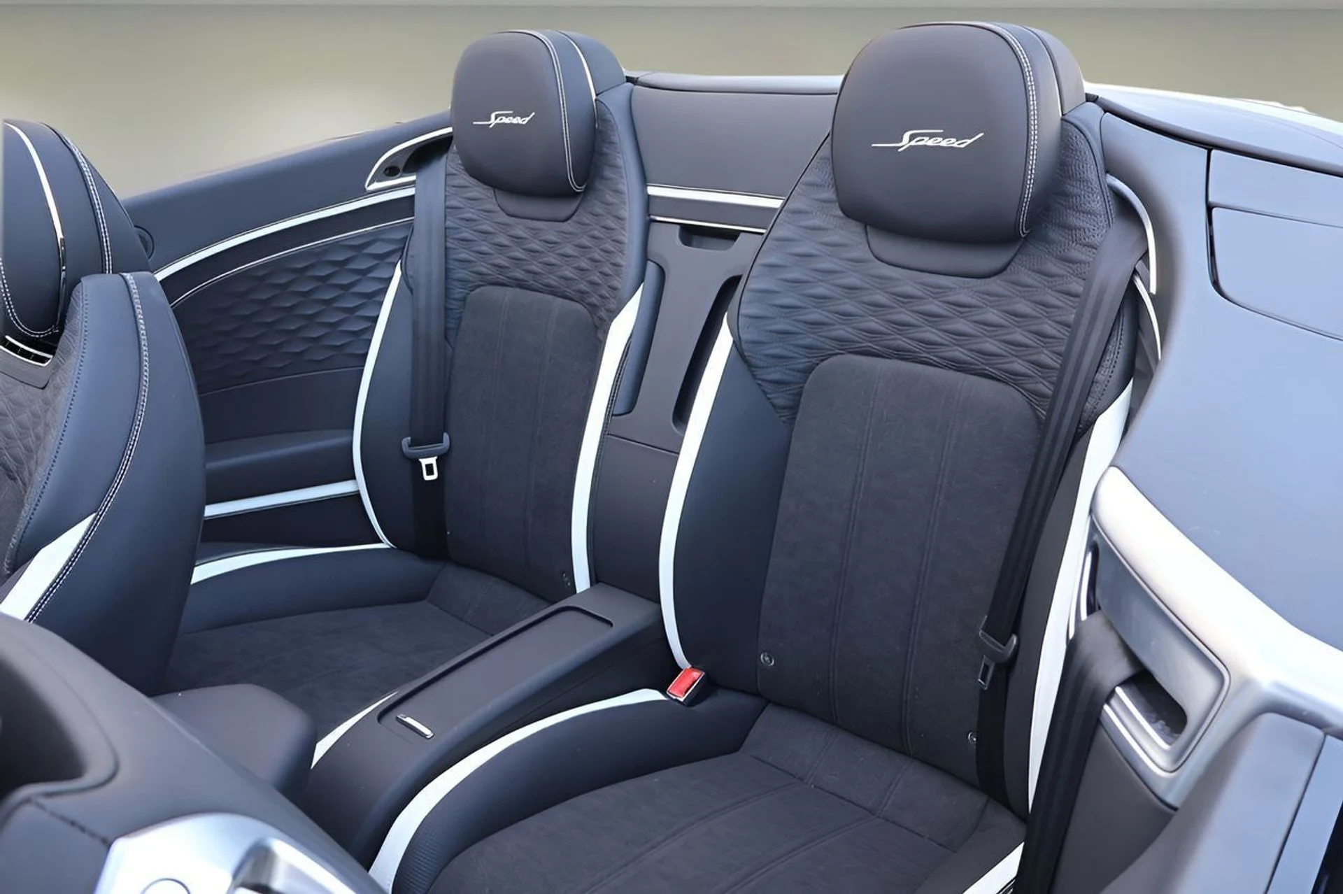 mph015_2624635269_16_734d14b723