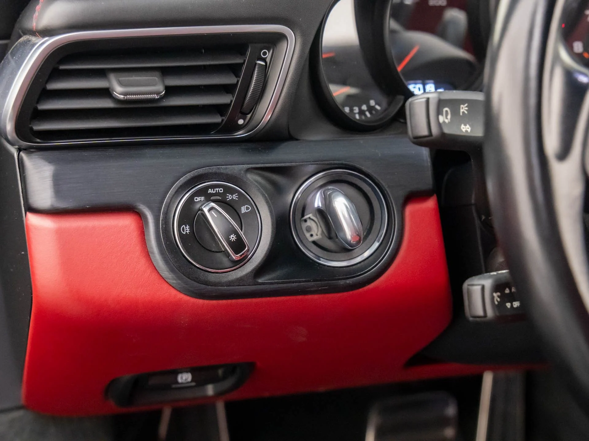 mph015_2625874410_b9fb407df79f925ba451c8315d24dddax_c95b653a42