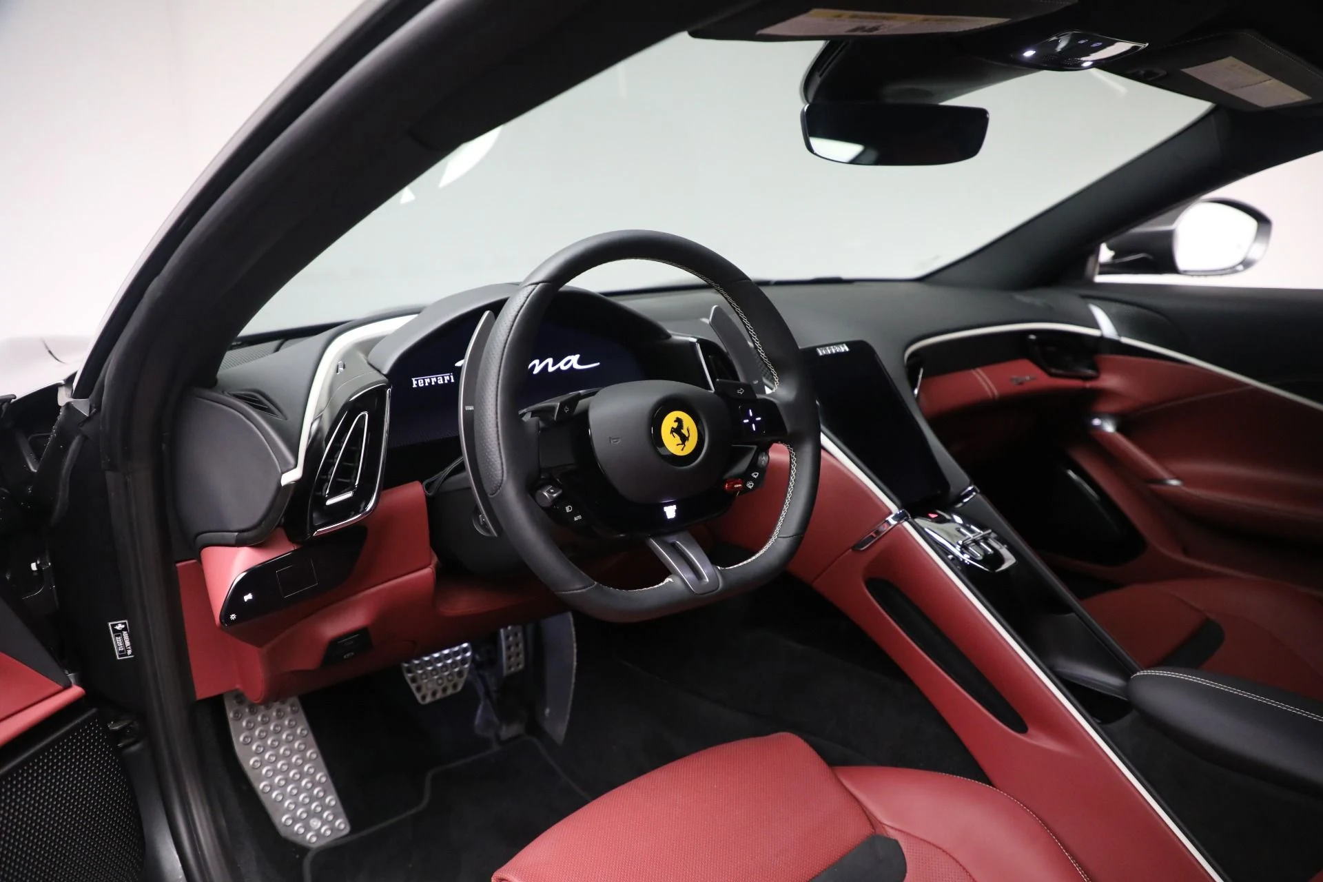 mph015_2627424909_Used_2024_Ferrari_Roma_56e8772850