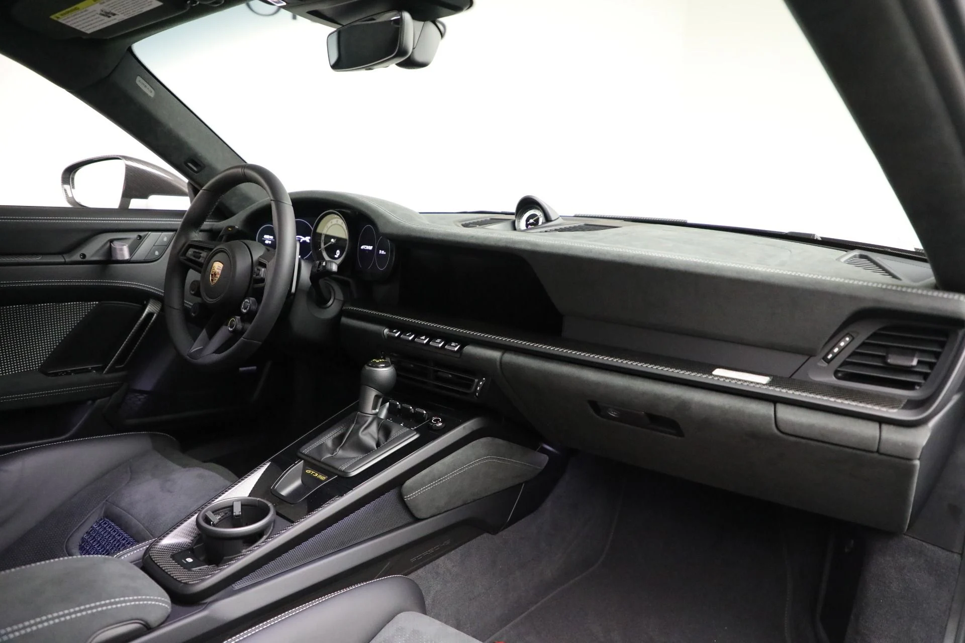 mph015_2628495989_Used_2025_Porsche_911_GT_3_RS_1762987246_cf5560e974