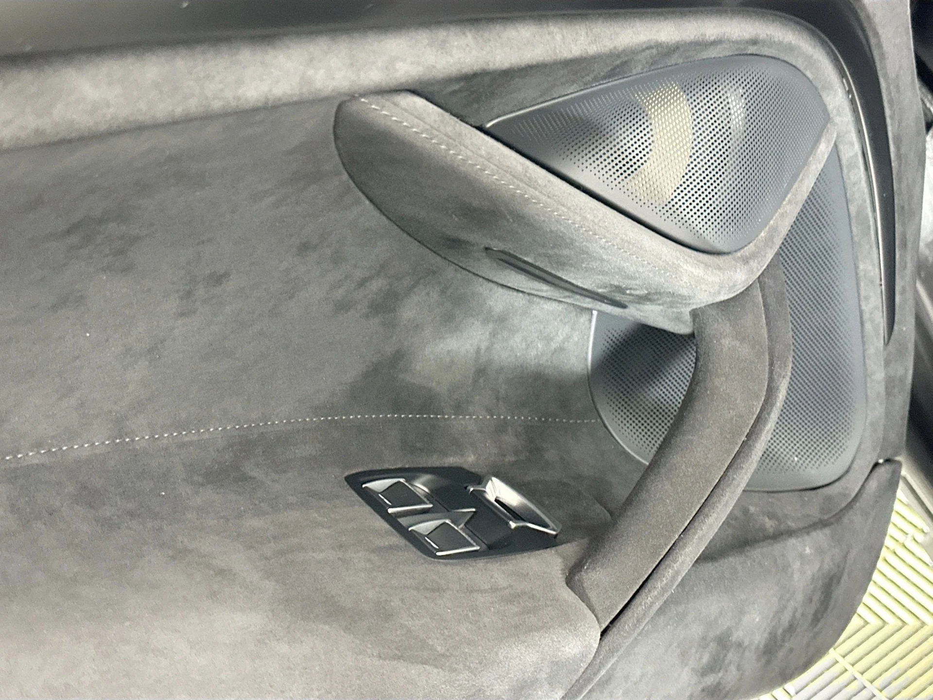 mph015_2632139866_16_7e5a82cd21