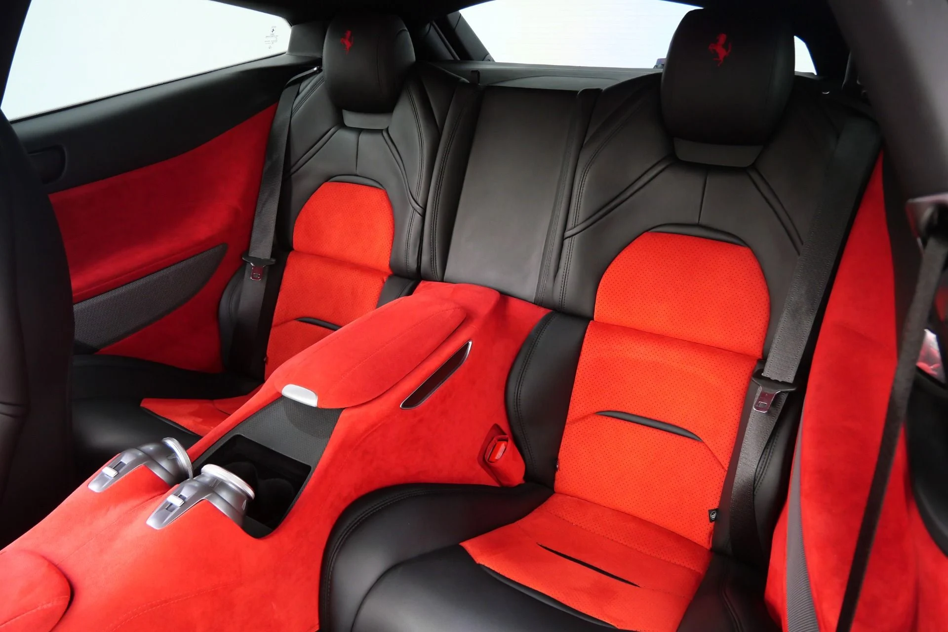 mph015_2636355857_Used_2019_Ferrari_GTC_4_Lusso_T_Leather_and_Alcantara_Interior_Heated_and_Ventilated_Seats_1786464886_01d04bbcde