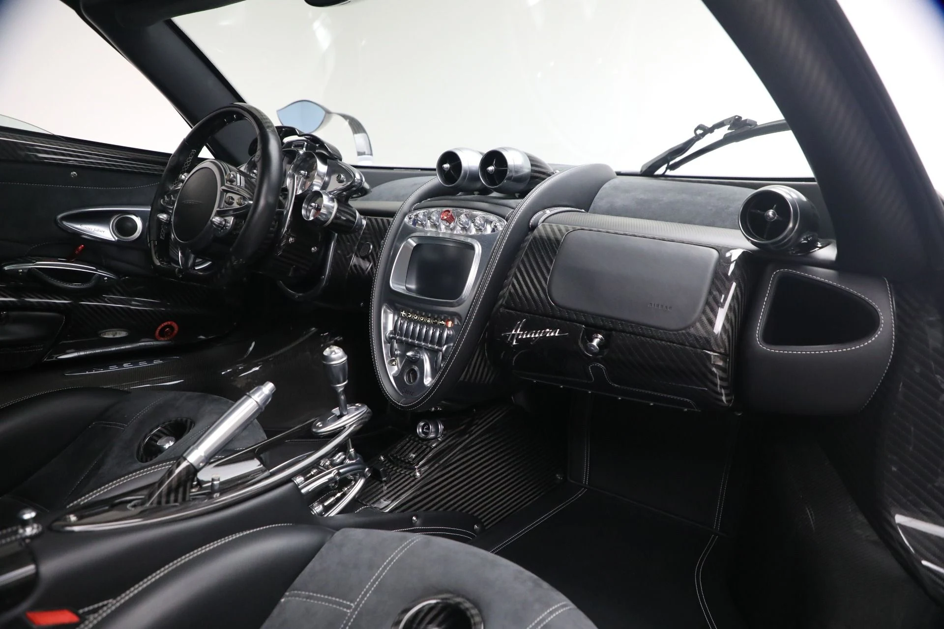 mph015_2636588949_Used_2014_Pagani_Huayra_Tempesta_1765914855_3257b6137c