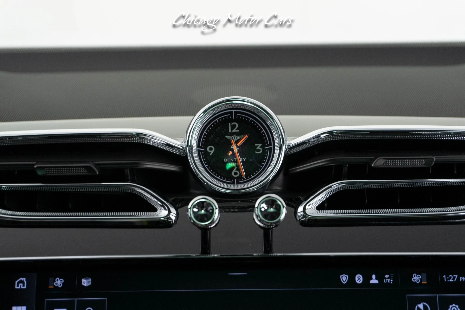 mph015_2636663022_13453_p16_l_457533f6ea