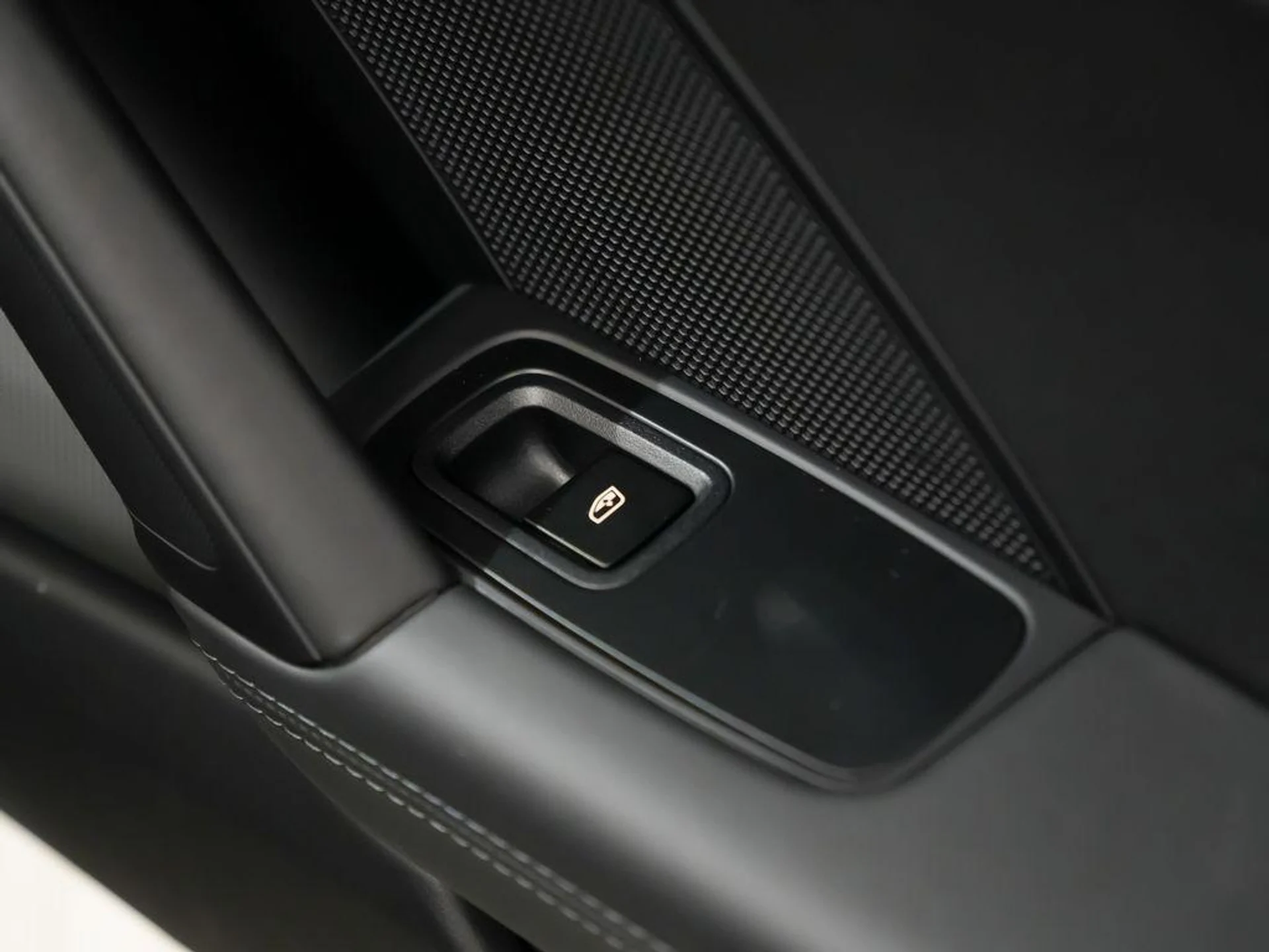 mph015_2637068170_t1a1_Z6ah_LZF_2_Ib_U_2j_Y_Ye_Fs_I5_QE_4251f83890