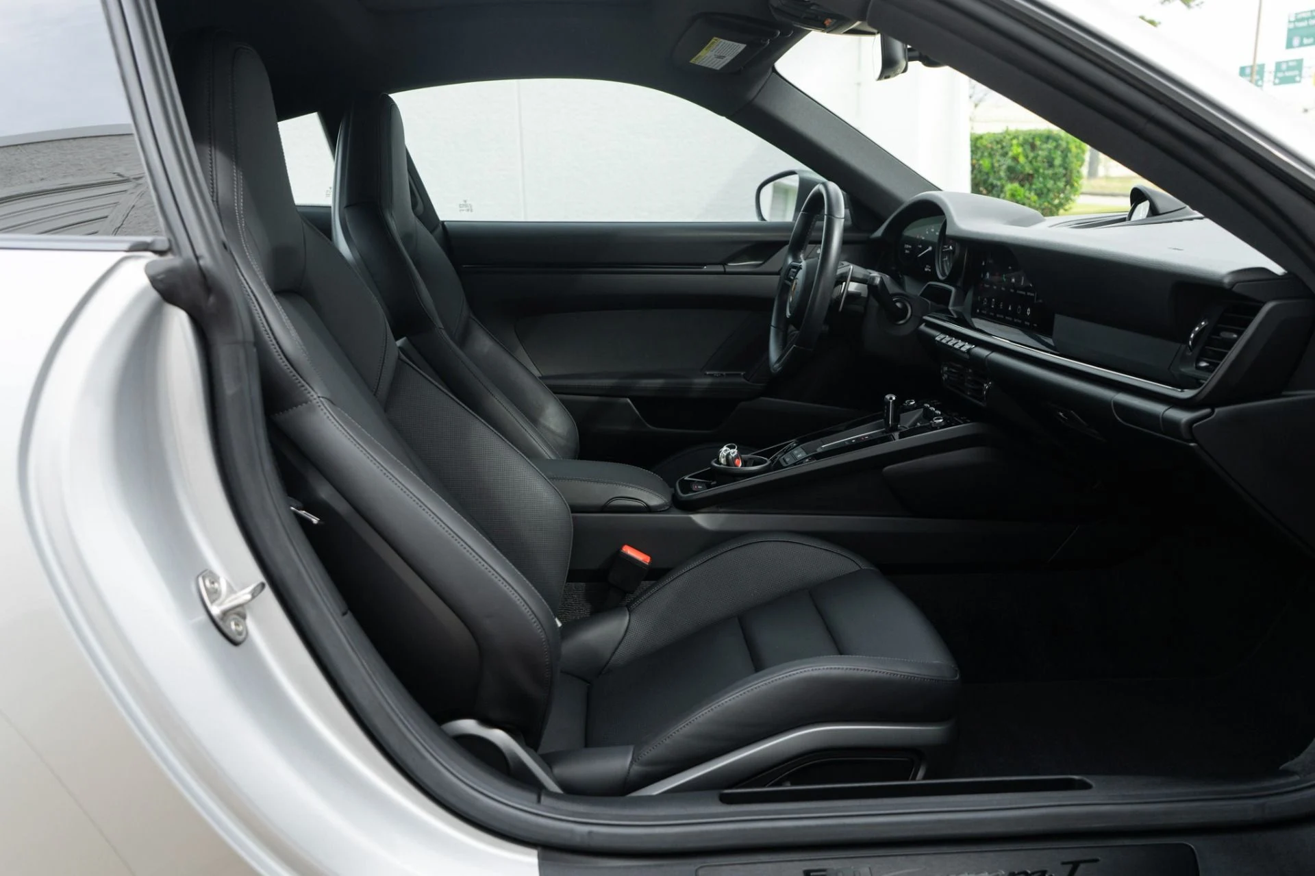 mph015_2640930117_Used_2023_Porsche_911_Carrera_T_1771453746_1776bd1e6b