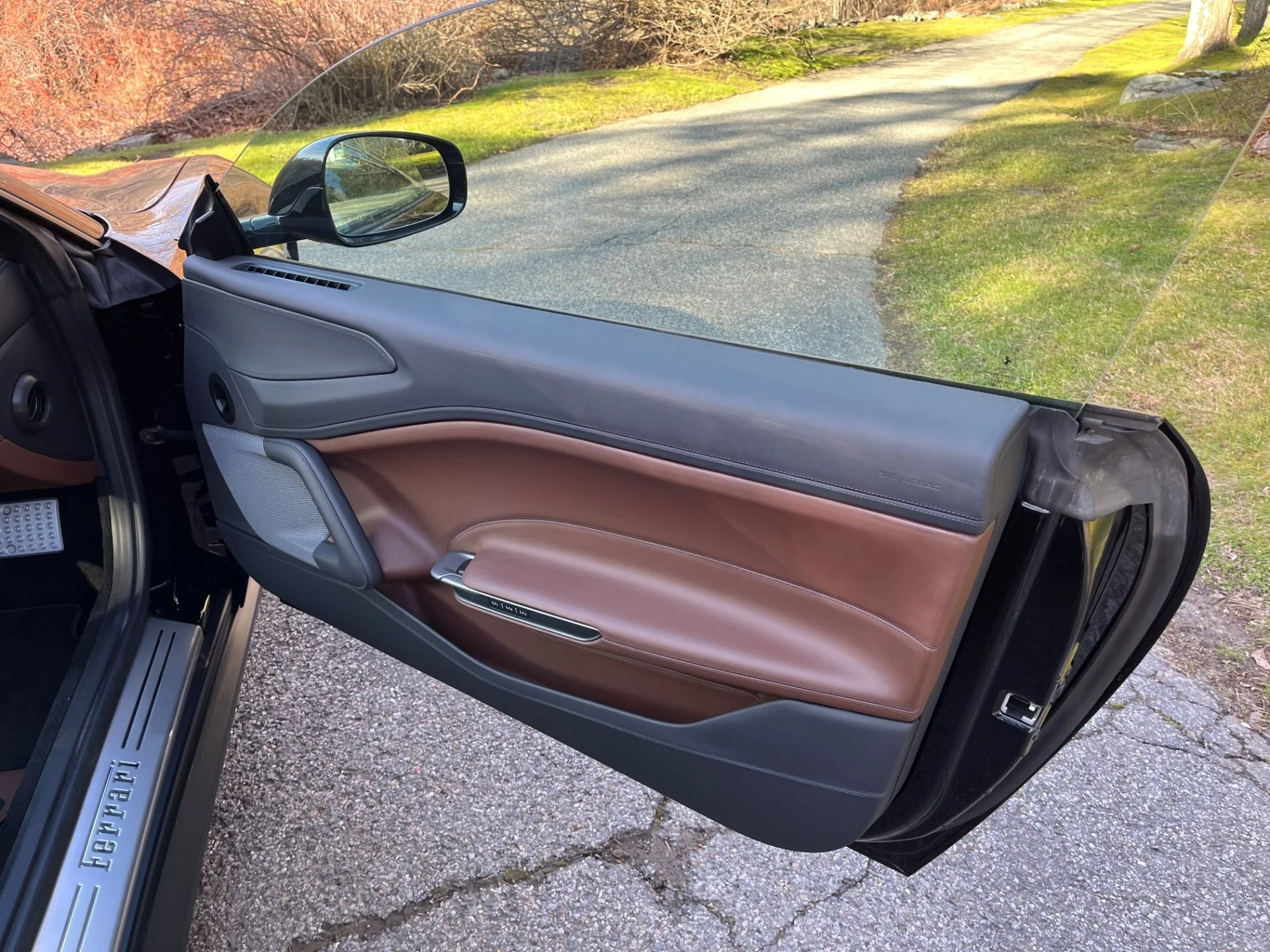 mph015_2644271329_Used_2018_Ferrari_GTC_4_Lusso_T_1770052091_fe7f8fc454