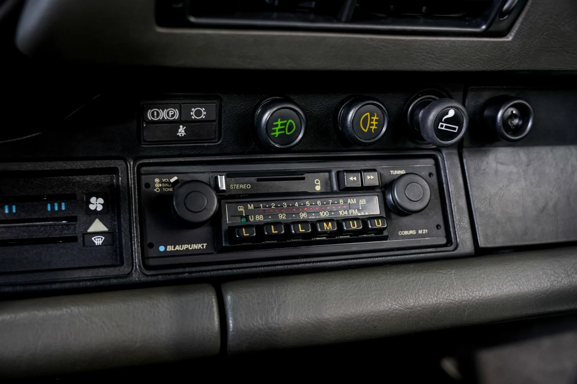 mph015_2645734967_55145d240a2864f45315d92559c09883x_77334cb8e0