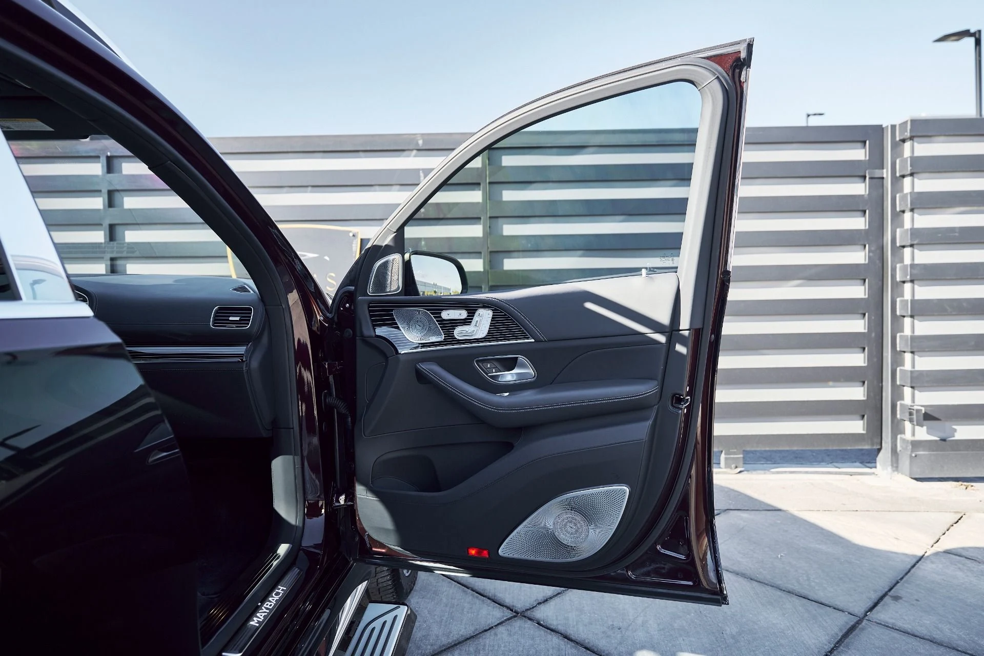 mph015_265007561_Used_2024_Mercedes_Benz_GLS_Maybach_GLS_600_1766882777_0d8d152a5b