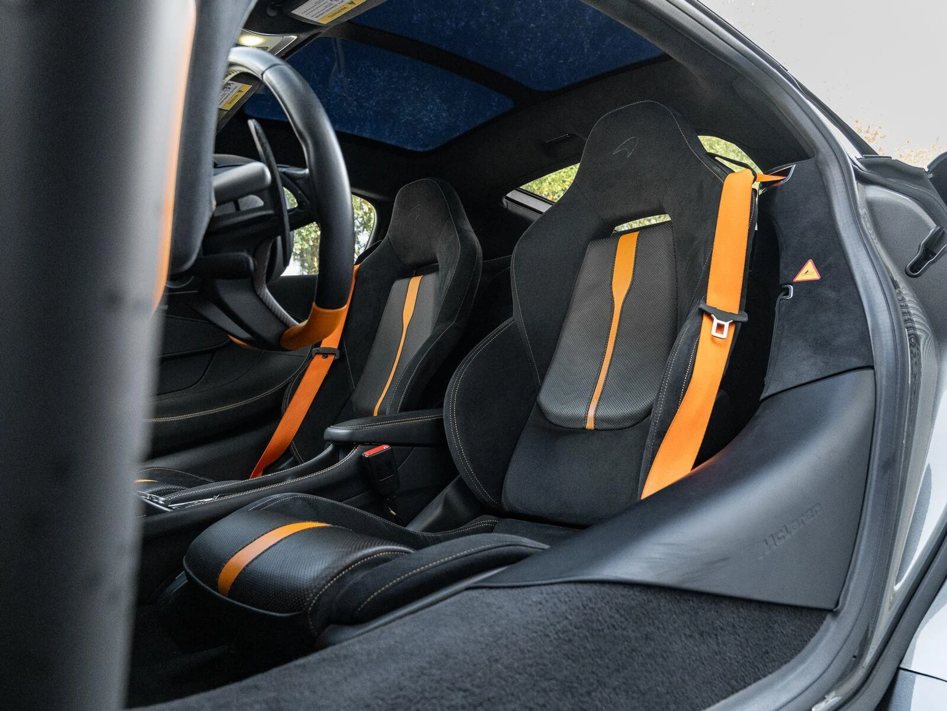 mph015_2650293932_Used_2019_Mc_Laren_570_GT_Coupe_1785532142_5a61bc7f3f
