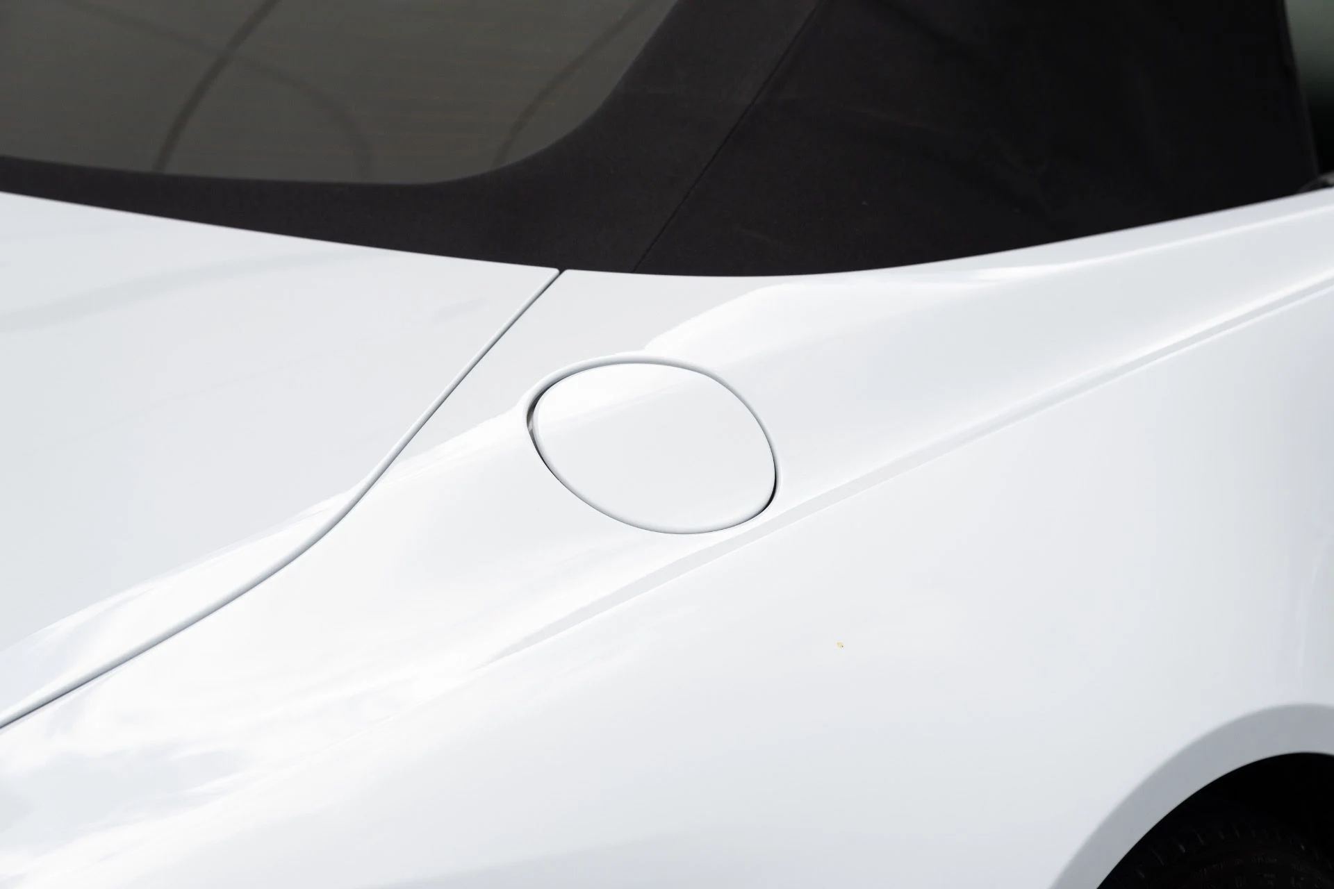 mph015_2654750501_Used_2023_Aston_Martin_Vantage_V8_1773336980_f2c0cf64fd