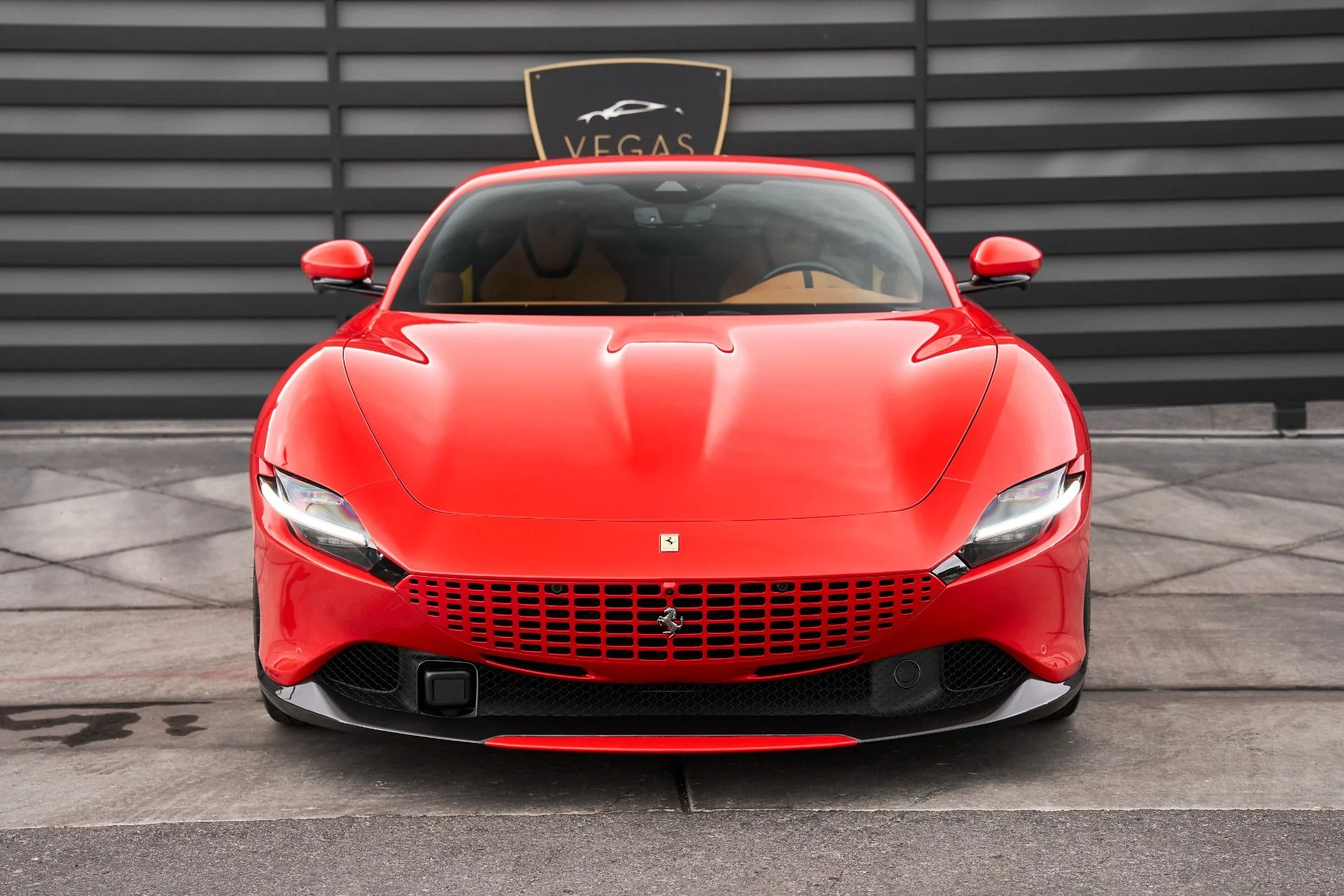 mph015_2657600335_Used_2023_Ferrari_Roma_Base_1761599008_064e1e8b34