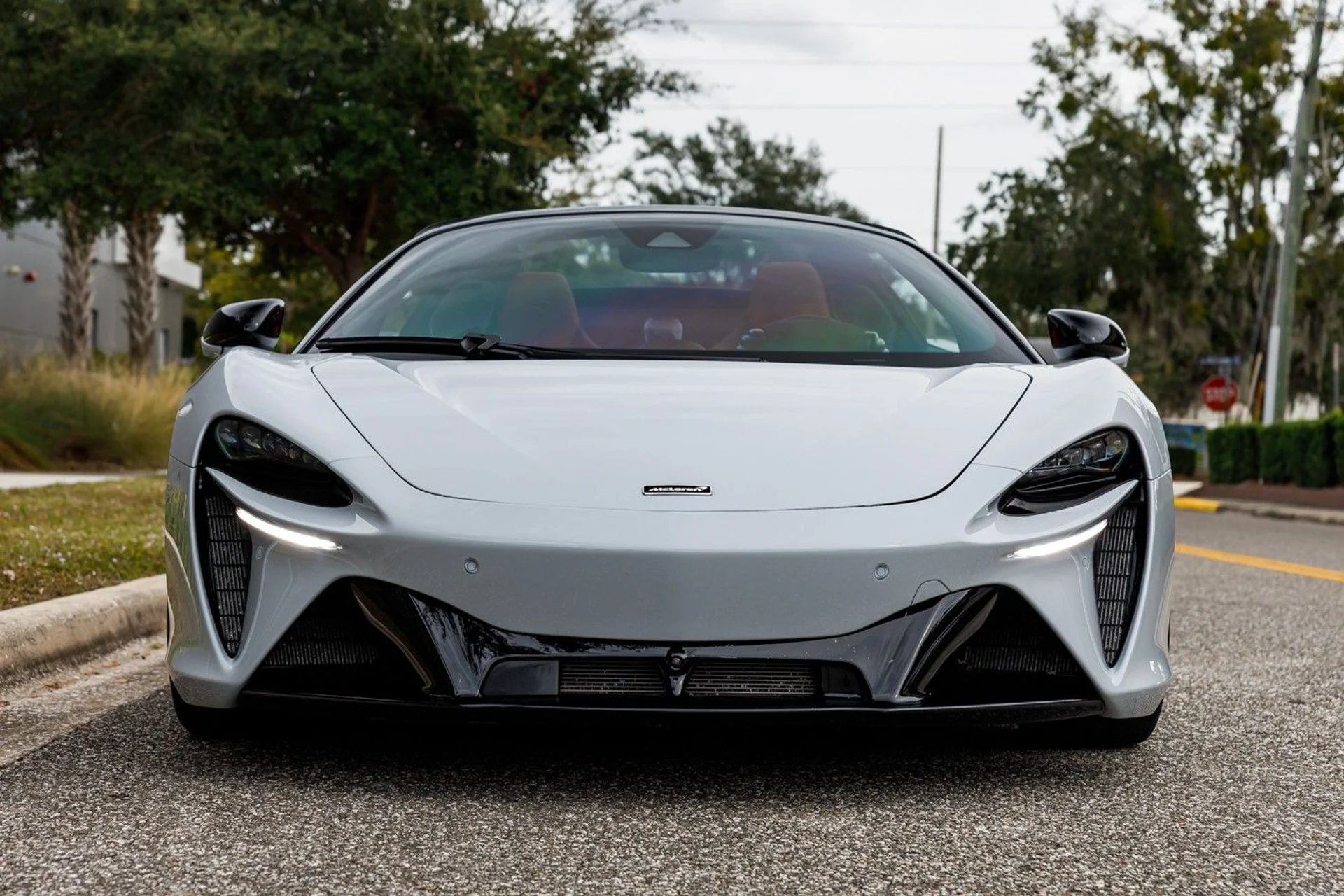 mph015_266326794_446_p16_l_05446223f0