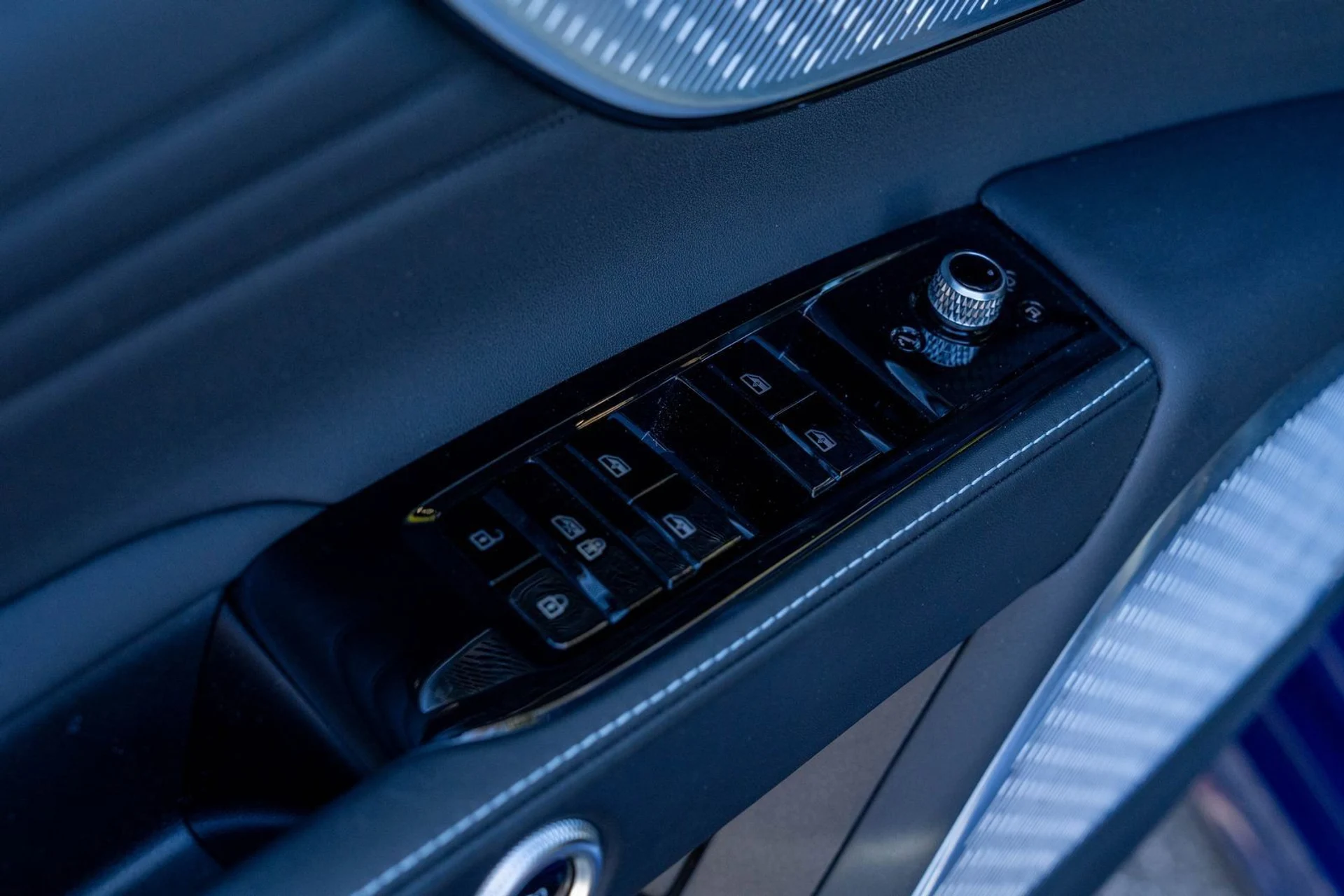 mph015_2664584294_39b68bfcea51456886968d0ad8a95928_8dba6d64ad