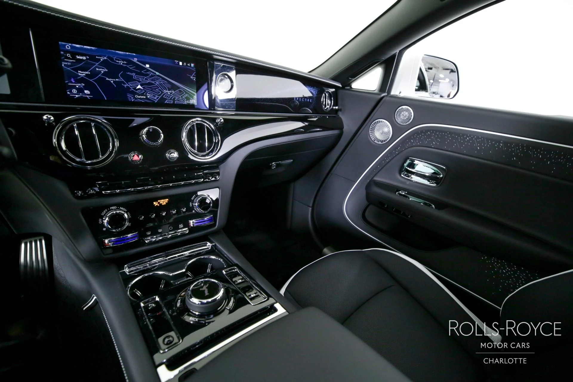 mph015_2665322563_Used_2024_Rolls_Royce_Spectre_1709308315_c5a694653e