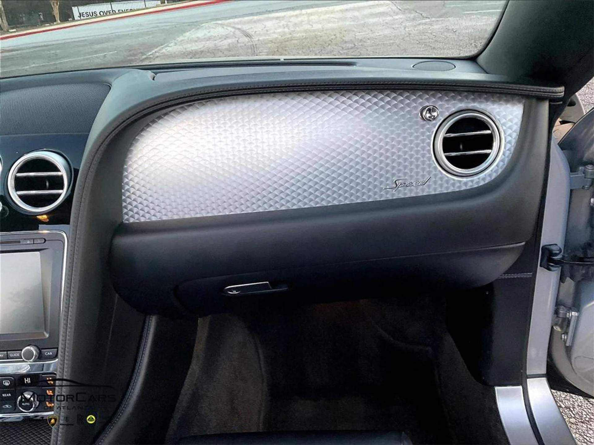 mph015_2666297469_fk_Ao_c_WDW_Al_Q2x_TG_Om_Vu0t6_Xfsw_2c8d1e7357