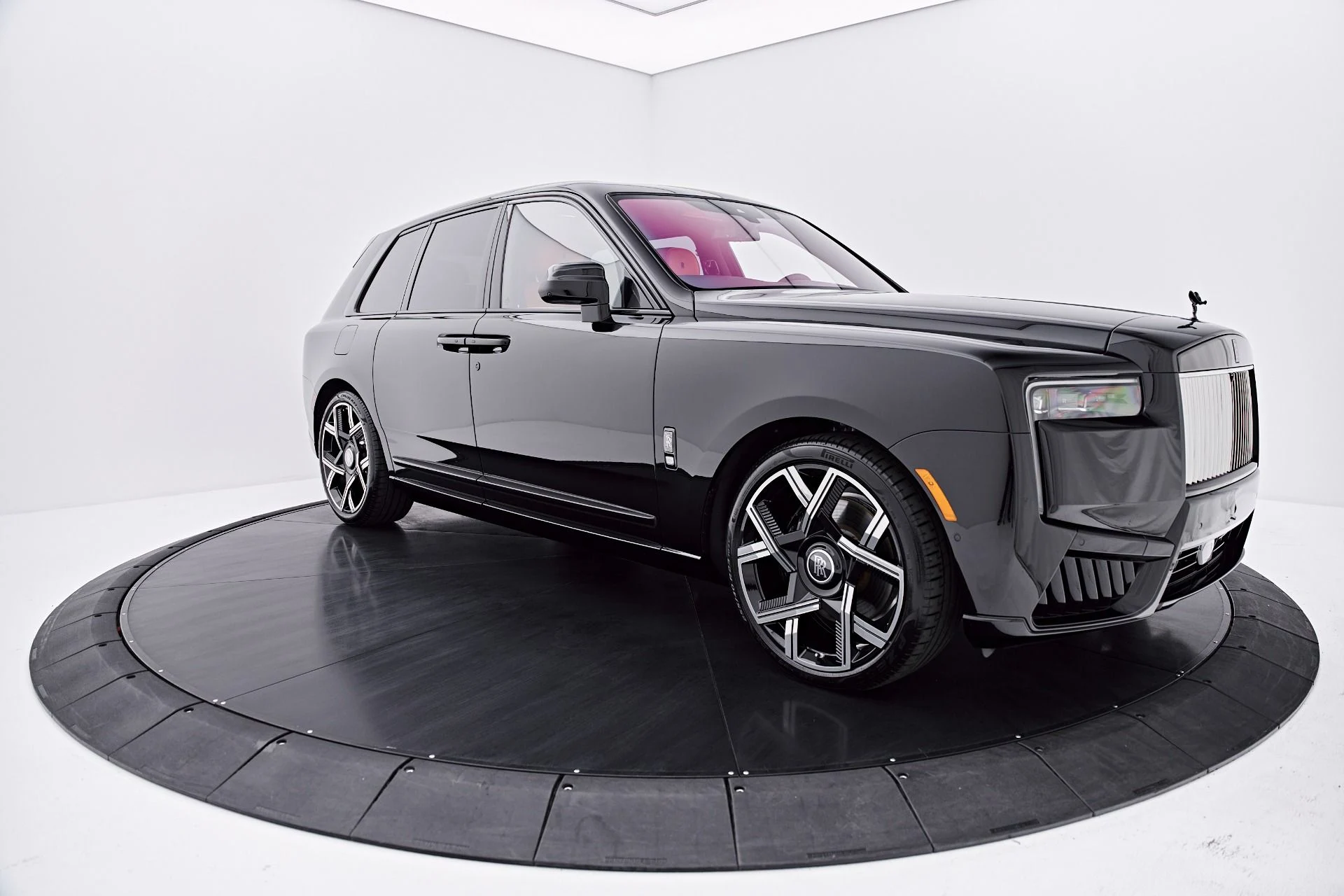 mph015_2684466705_Used_2026_Rolls_Royce_Cullinan_Black_Badge_1787961236_9731e020ac