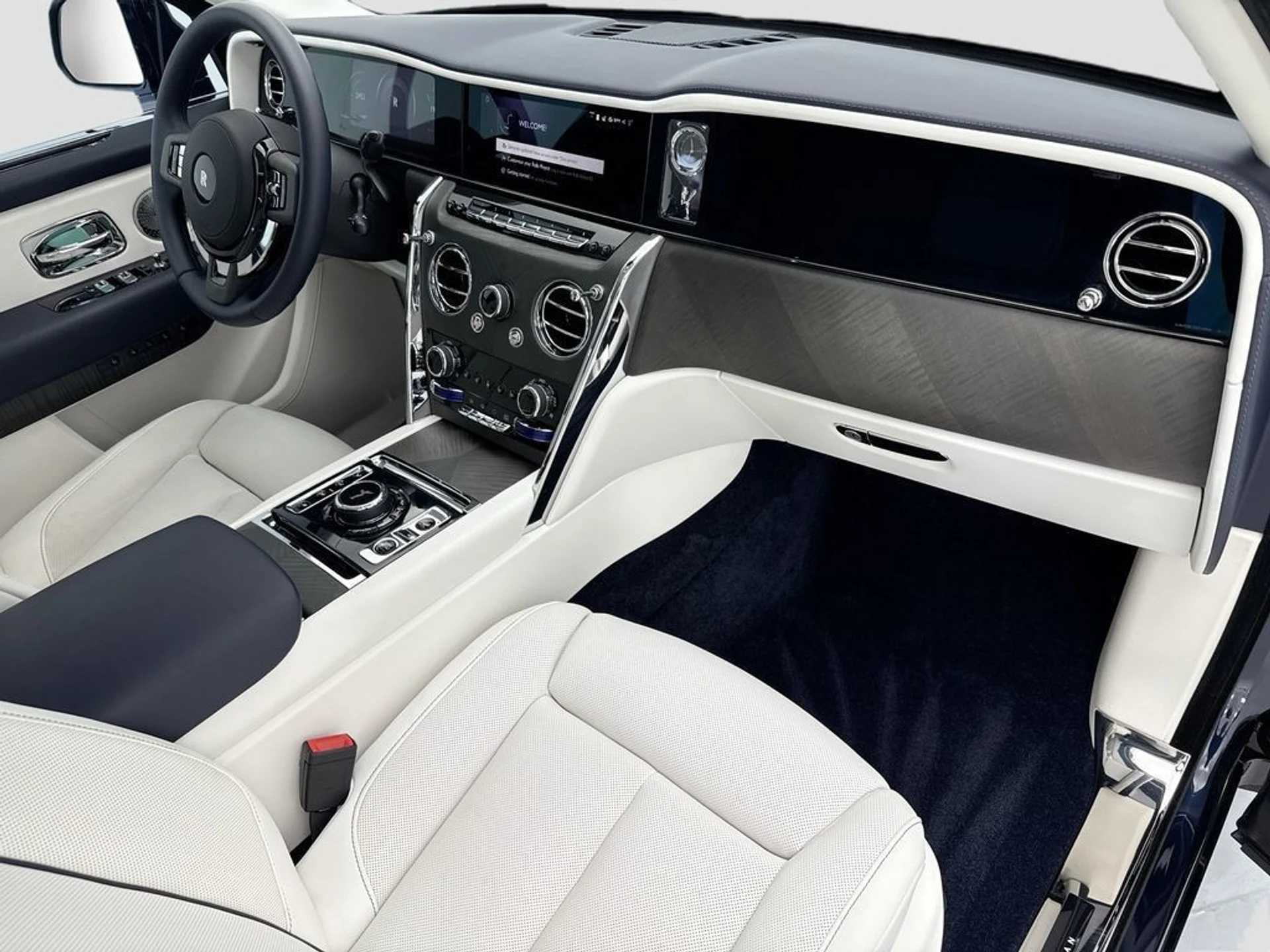 mph015_2685197681_used_2026_rolls_royce_cullinan_sportutility_8119_23009484_16_1024_549c3cd81d