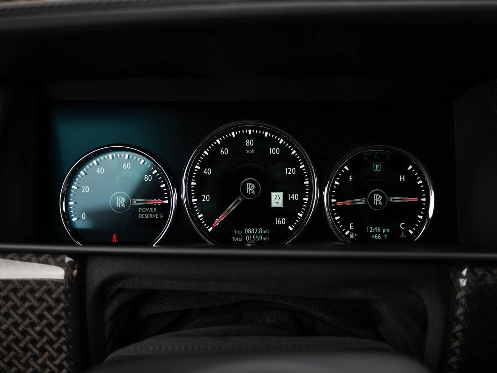 mph015_2689964408_7f5b8507e6f6b9ee582e36e8b24a7545x_fb5af6592d