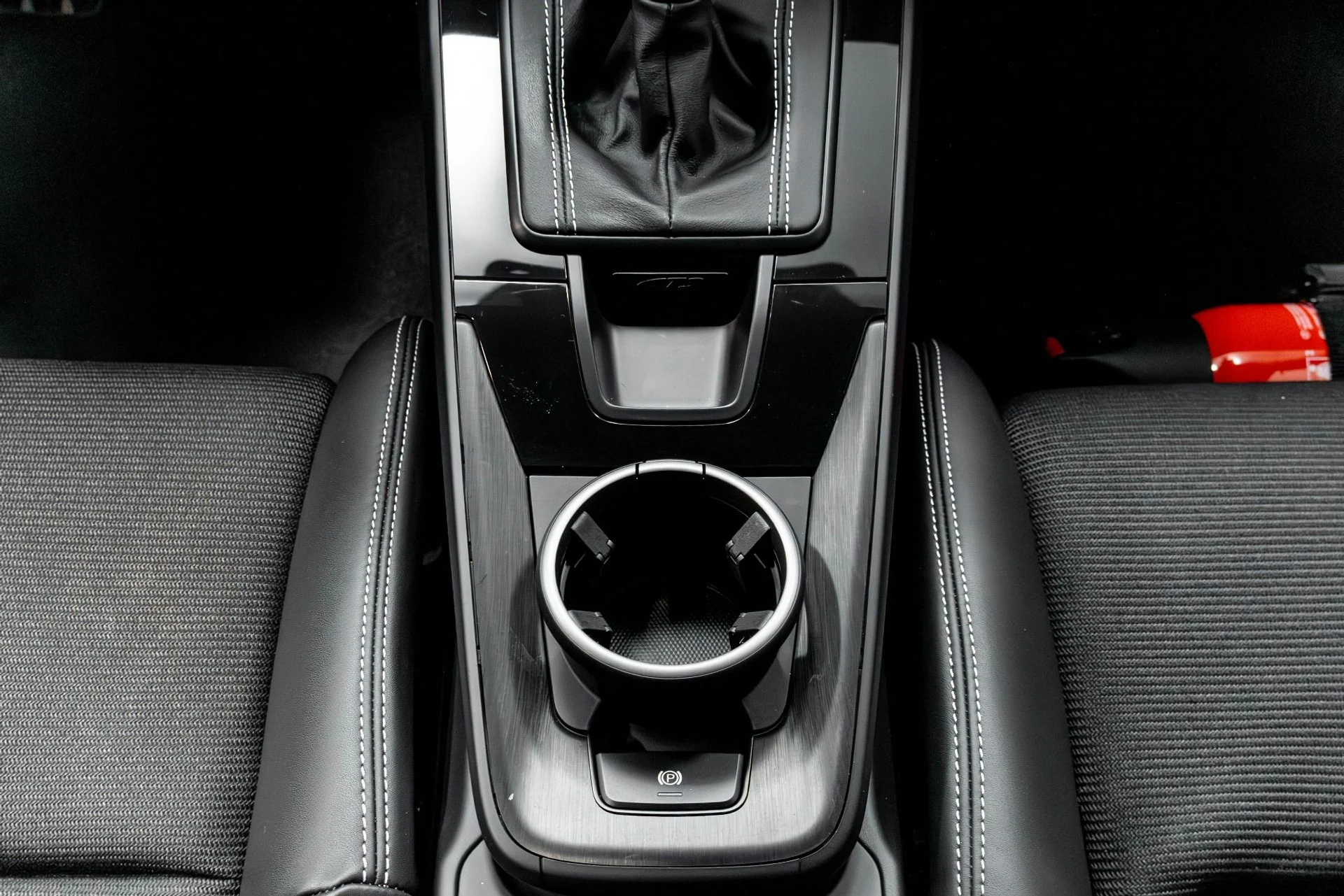 mph015_2690333196_Used_2024_Porsche_911_GT_3_Touring_1770958788_49e32f296e