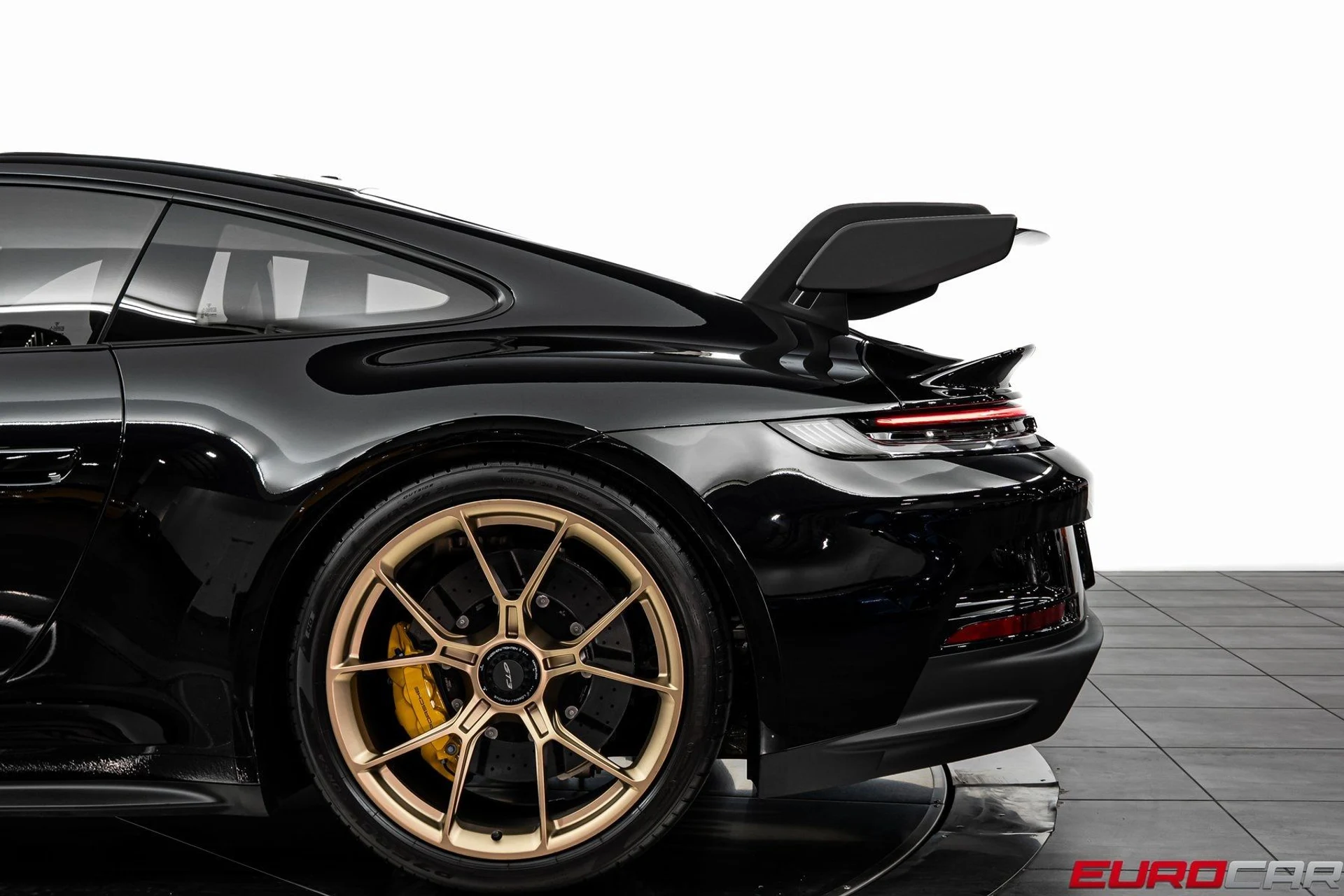 mph015_2695927172_image_16_10e1ebf6f9