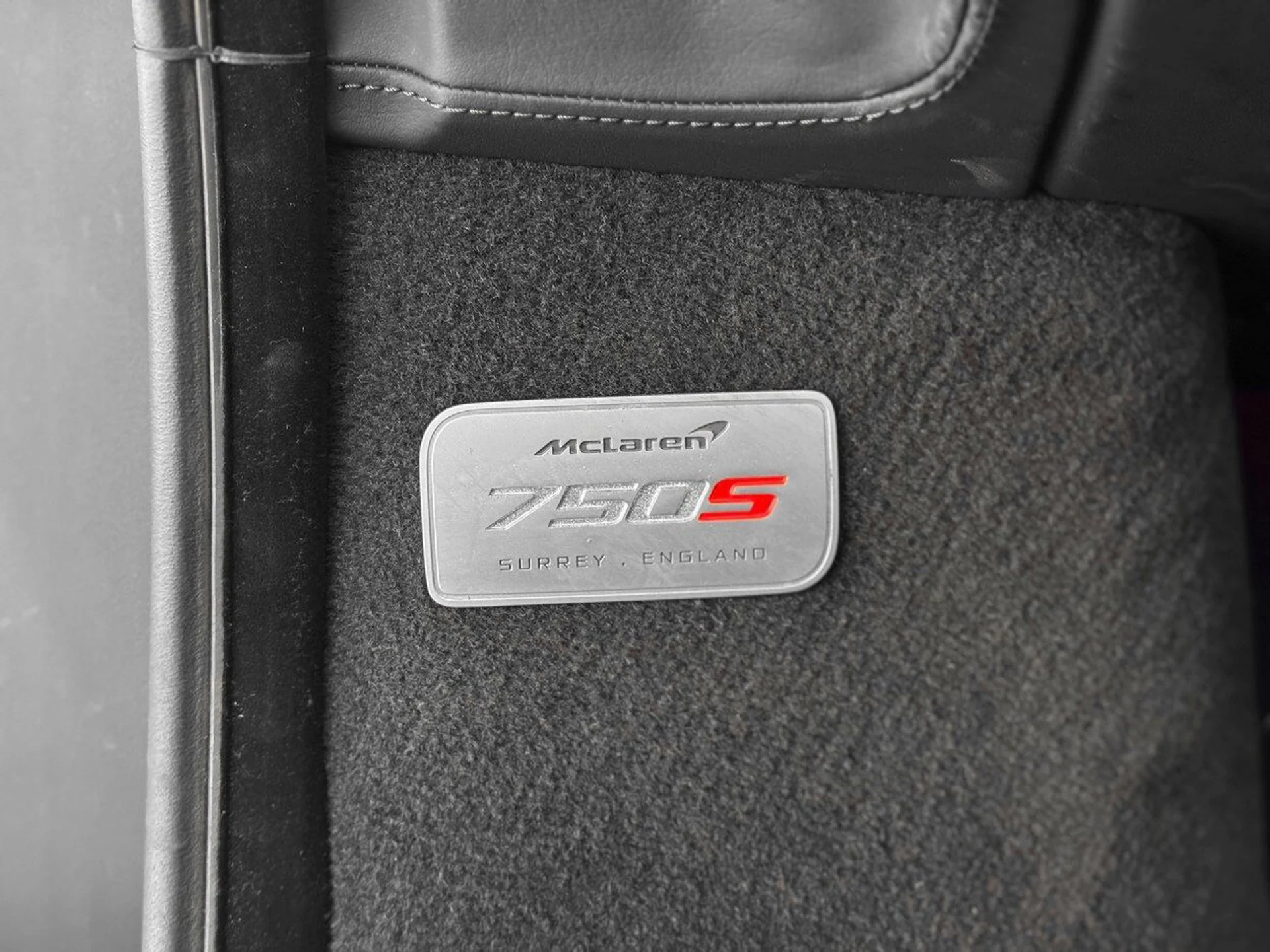 mph015_2697191554_cadf28f29beffa83e014683c7b666384_978f813866