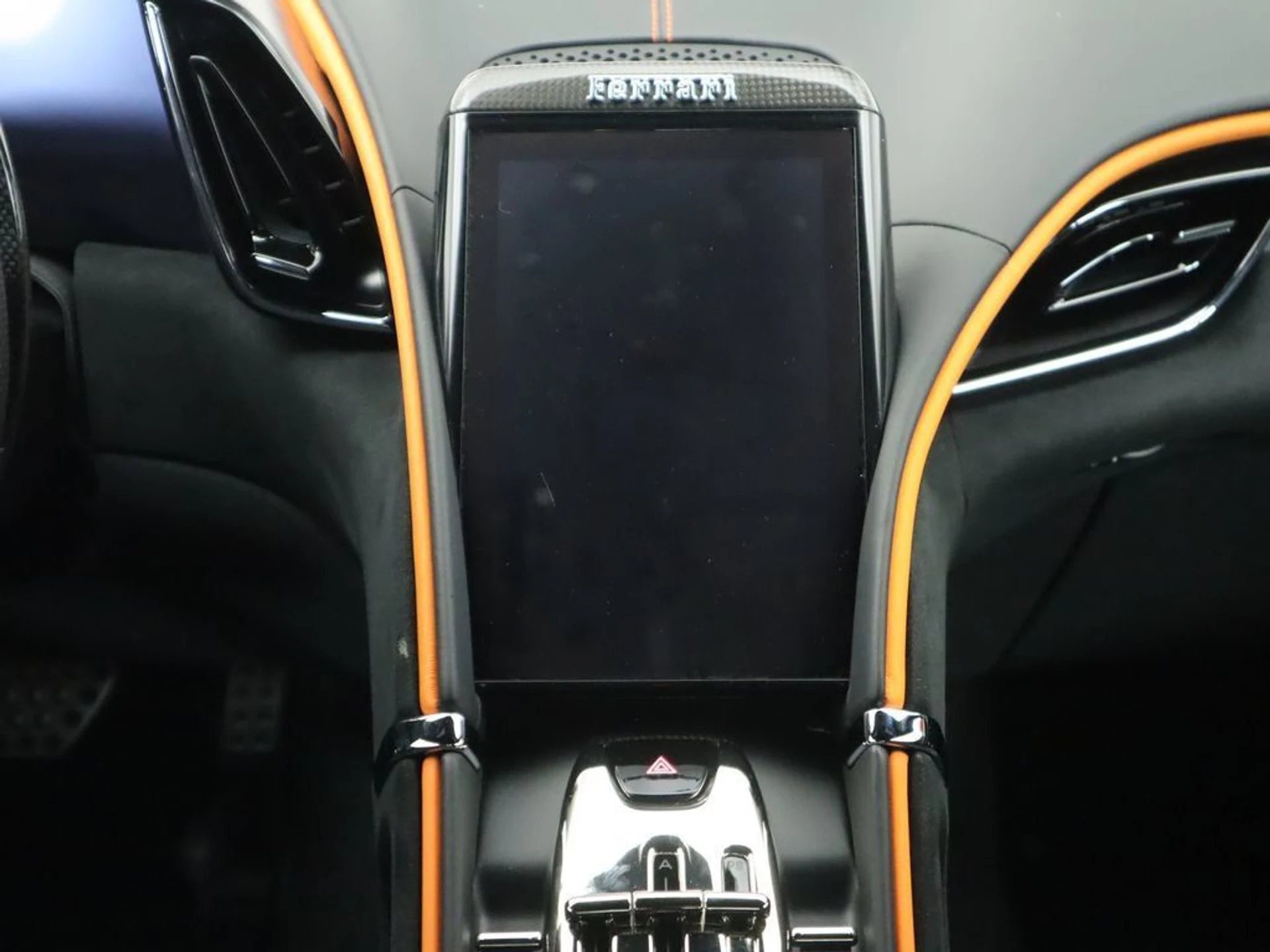 mph015_2698198149_used_2021_ferrari_roma_coupe_8119_22981330_16_1024_086148e745